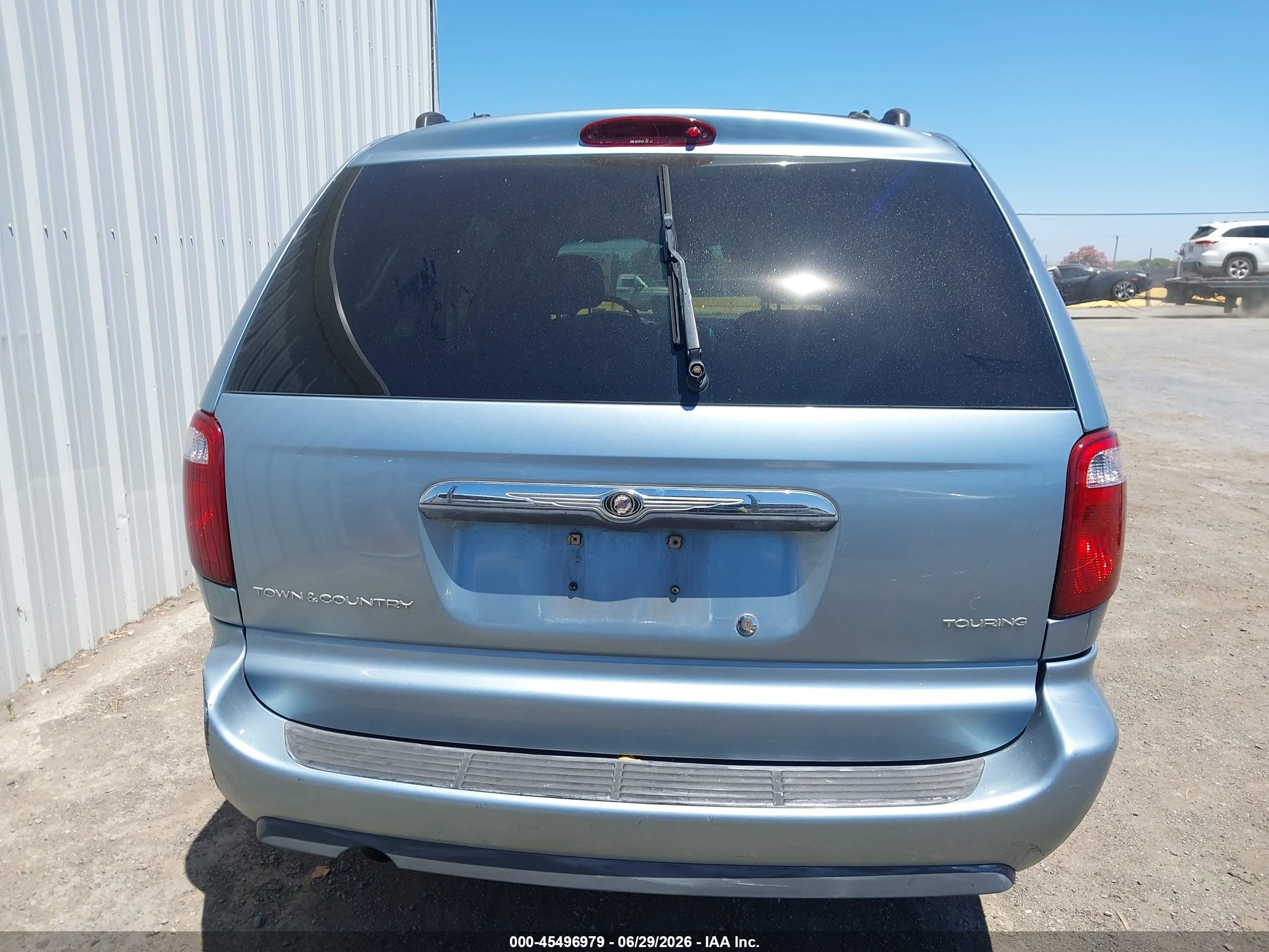 2005 Chrysler Town & Country Touring Light Blue vin: 2C4GP54L15R194806