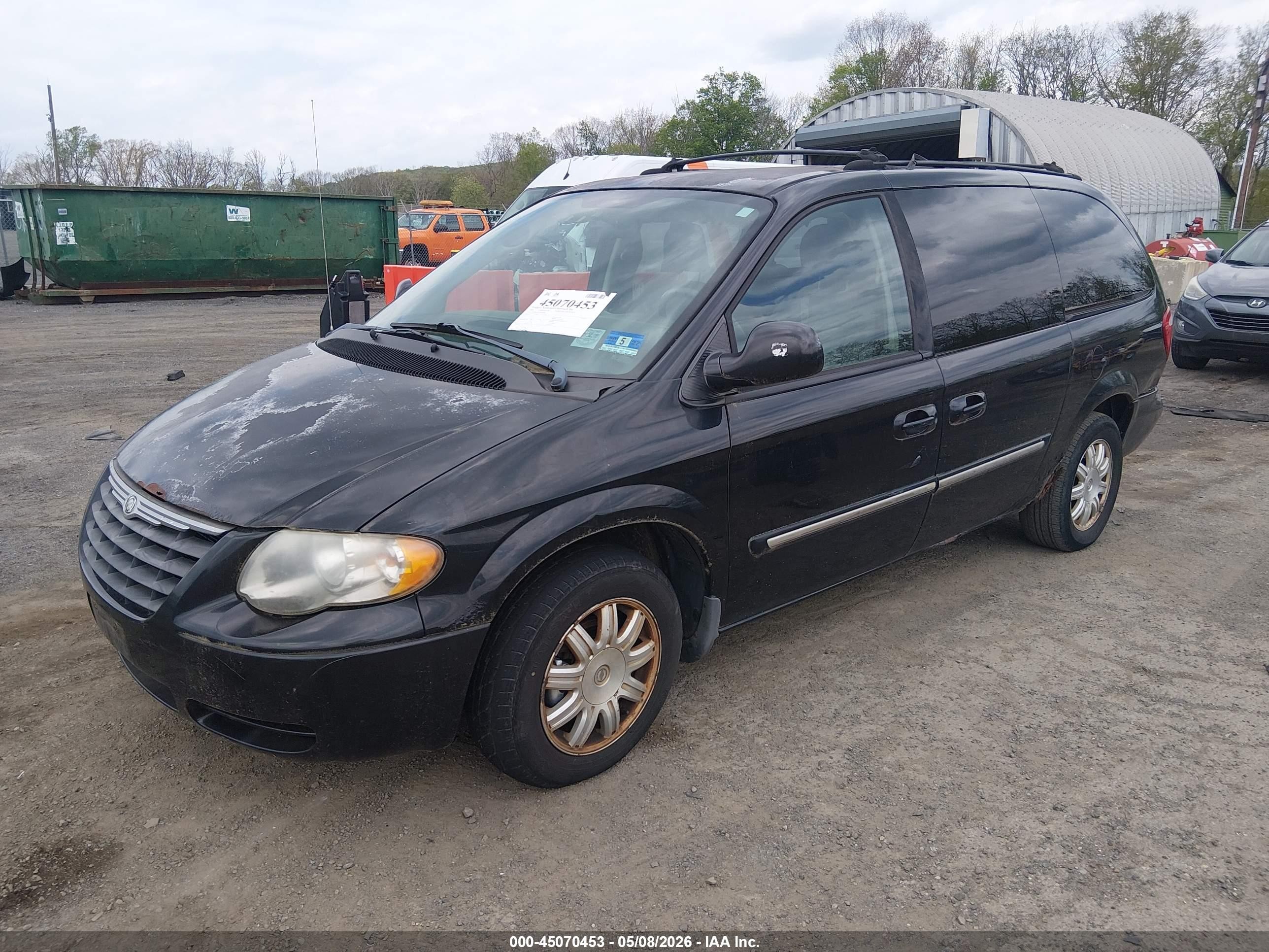 2005 Chrysler Town & Country Touring Black vin: 2C4GP54L15R501844