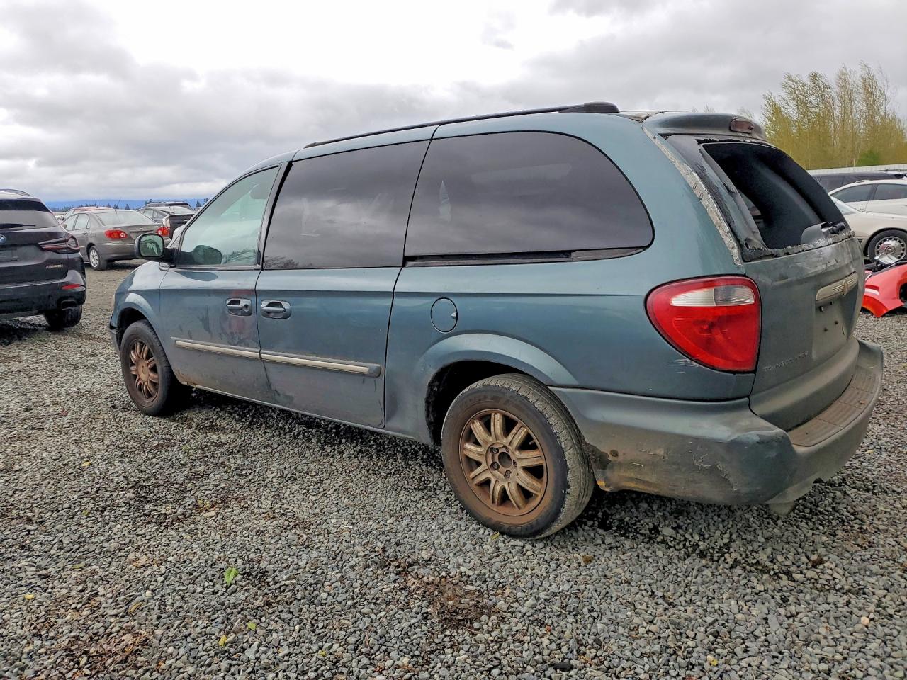 2005 Chrysler Town & Country Touring Синий vin: 2C4GP54L15R559002