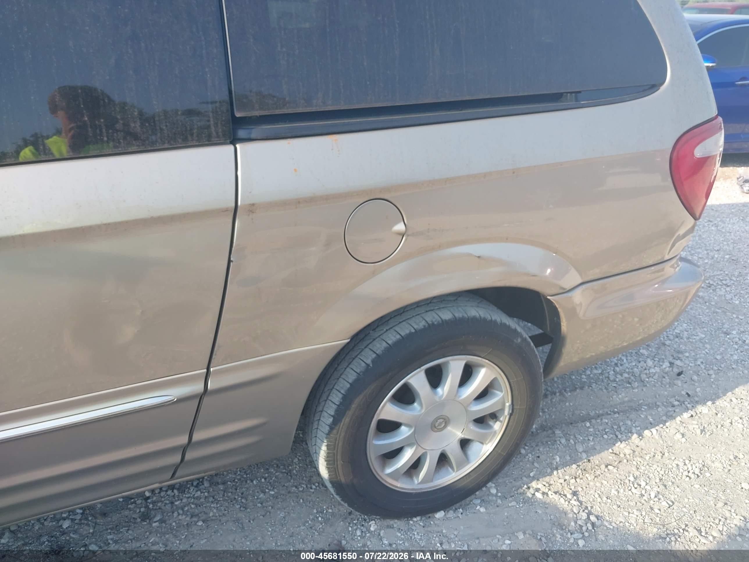 2003 Chrysler Town & Country Lxi Золотой vin: 2C4GP54L23R112613