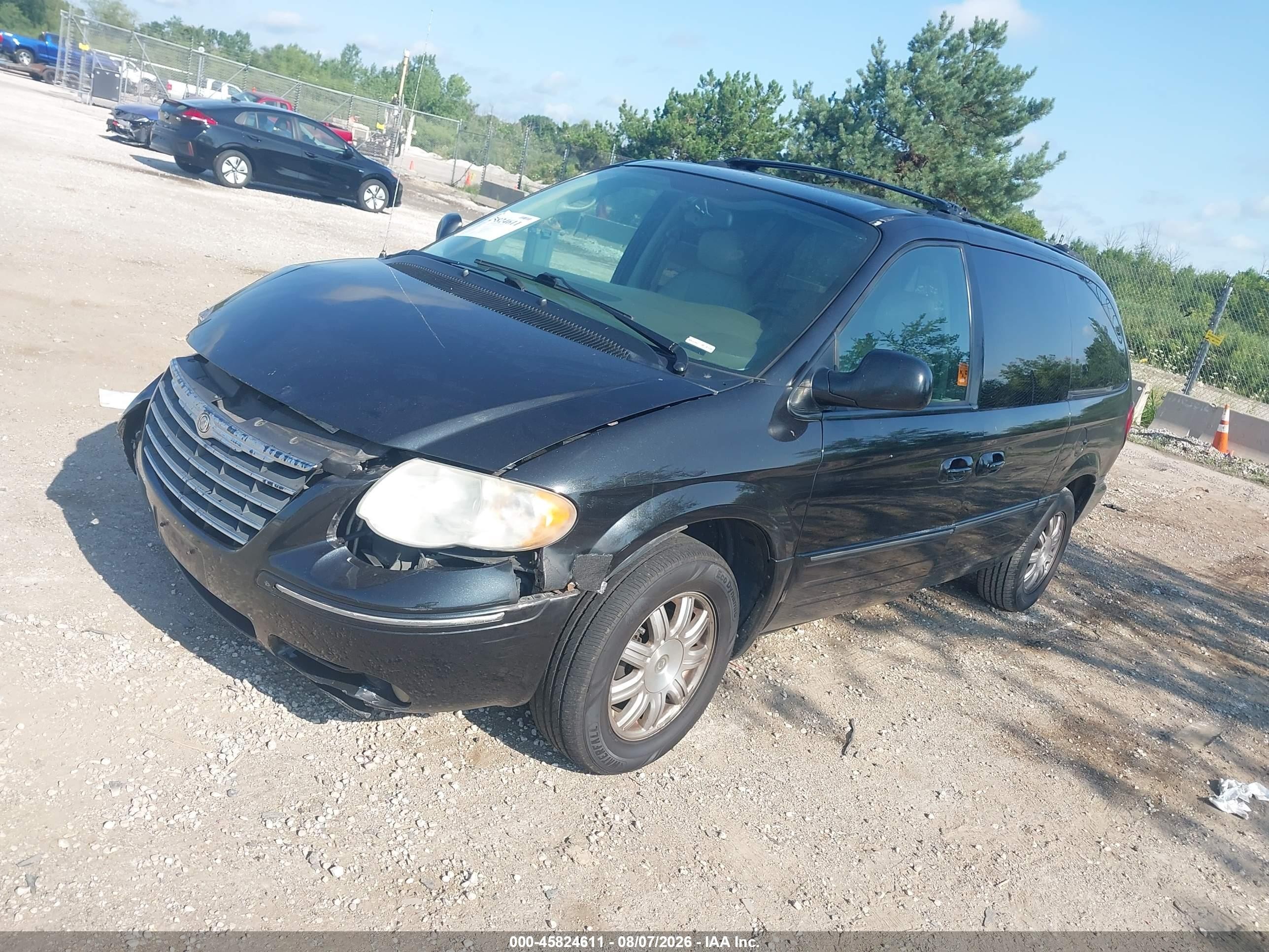 2005 Chrysler Town & Country Touring Черный vin: 2C4GP54L25R233208