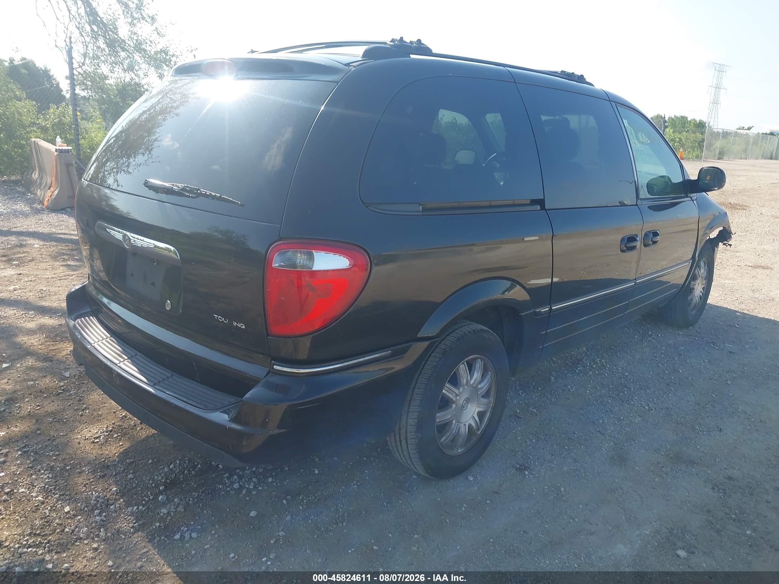 2005 Chrysler Town & Country Touring Черный vin: 2C4GP54L25R233208