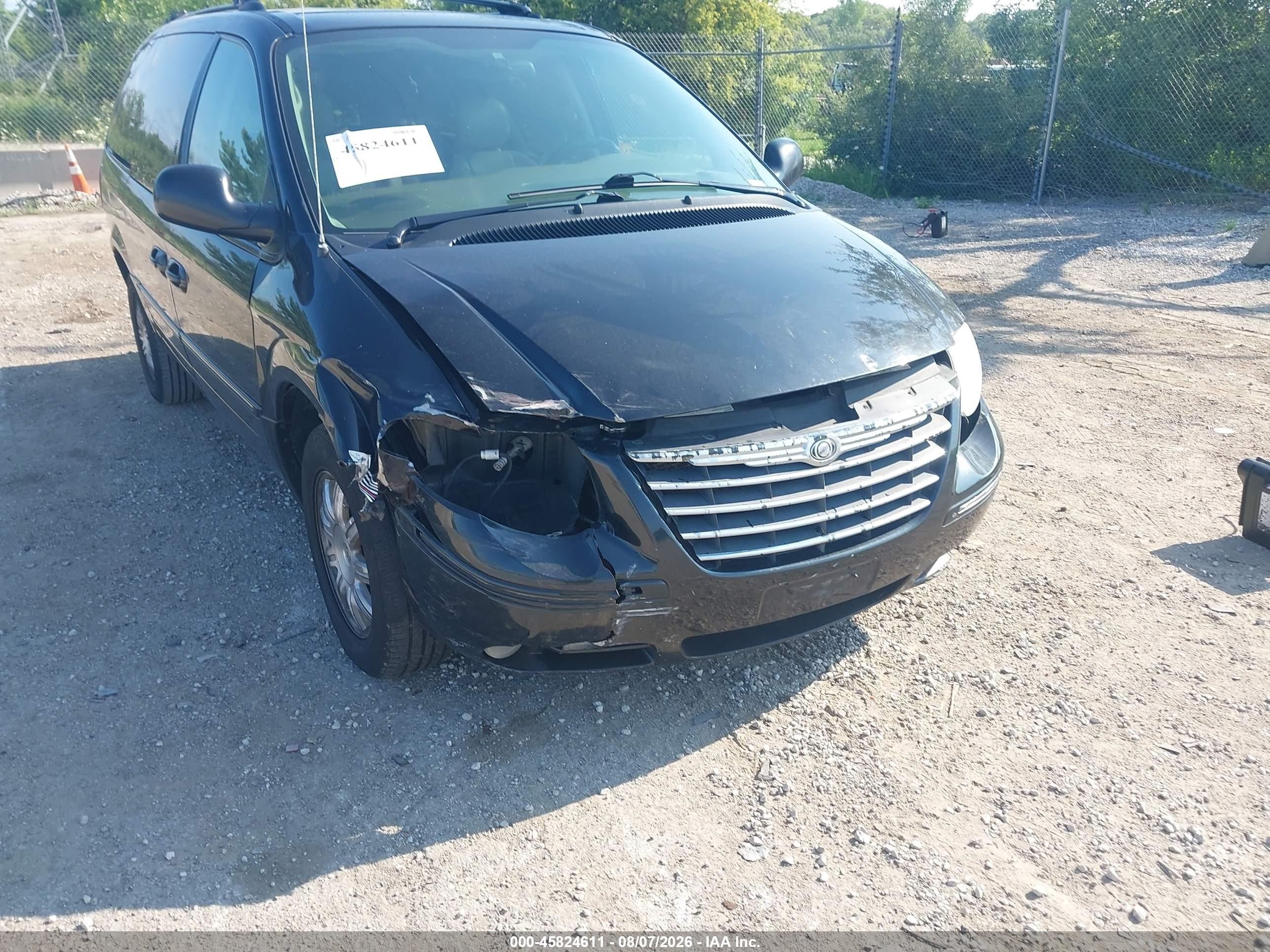 2005 Chrysler Town & Country Touring Черный vin: 2C4GP54L25R233208