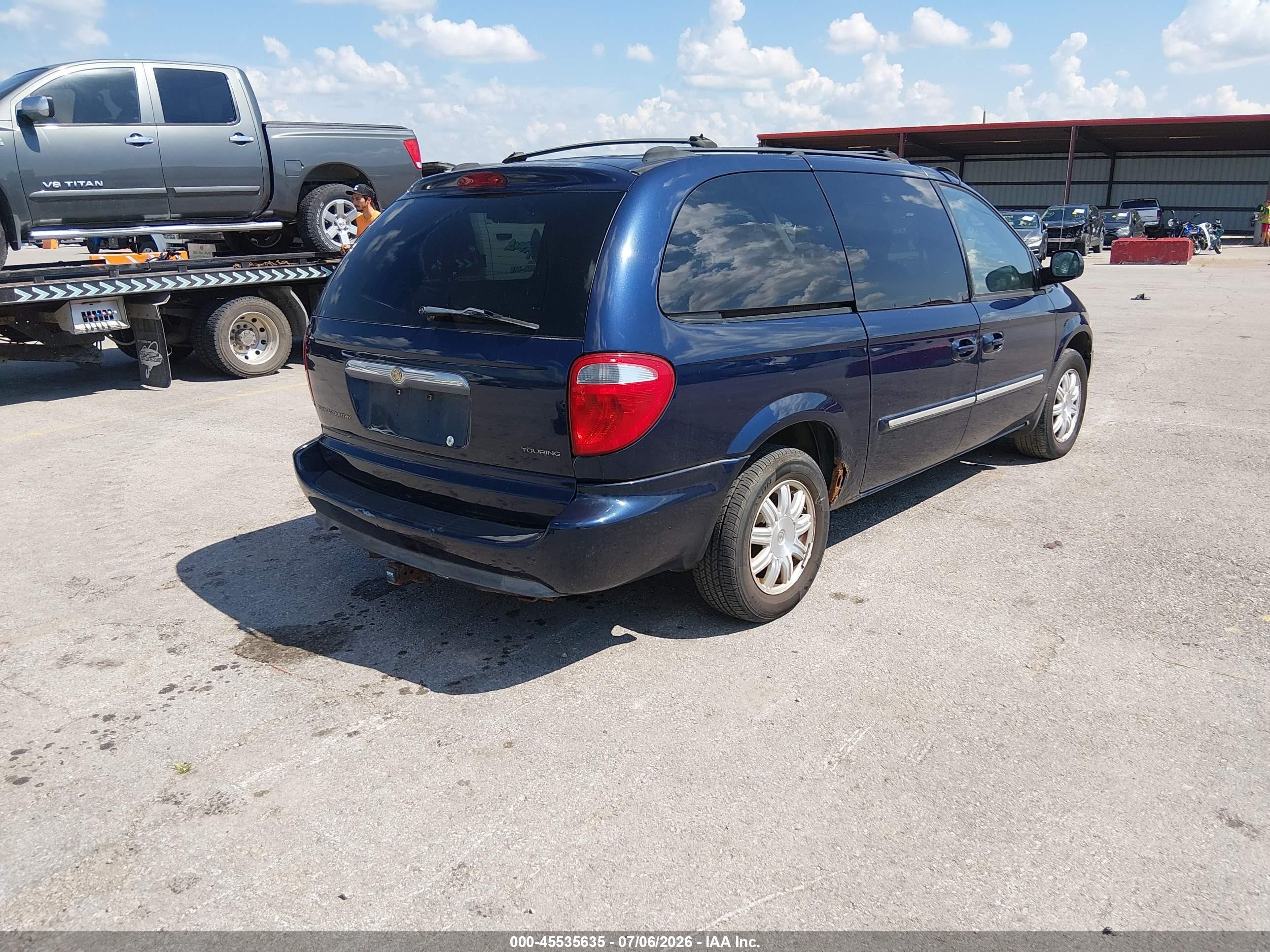 2005 Chrysler Town & Country Touring Blue vin: 2C4GP54L25R508172
