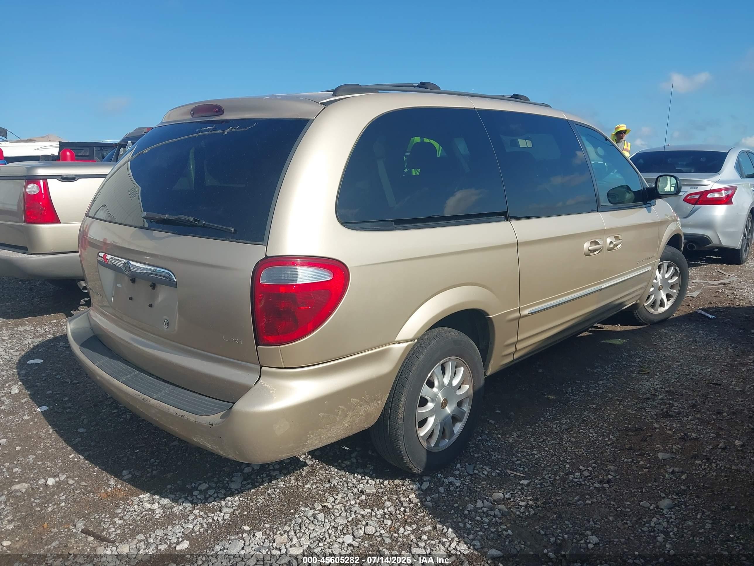 2001 Chrysler Town & Country Lxi Gold vin: 2C4GP54L31R260749