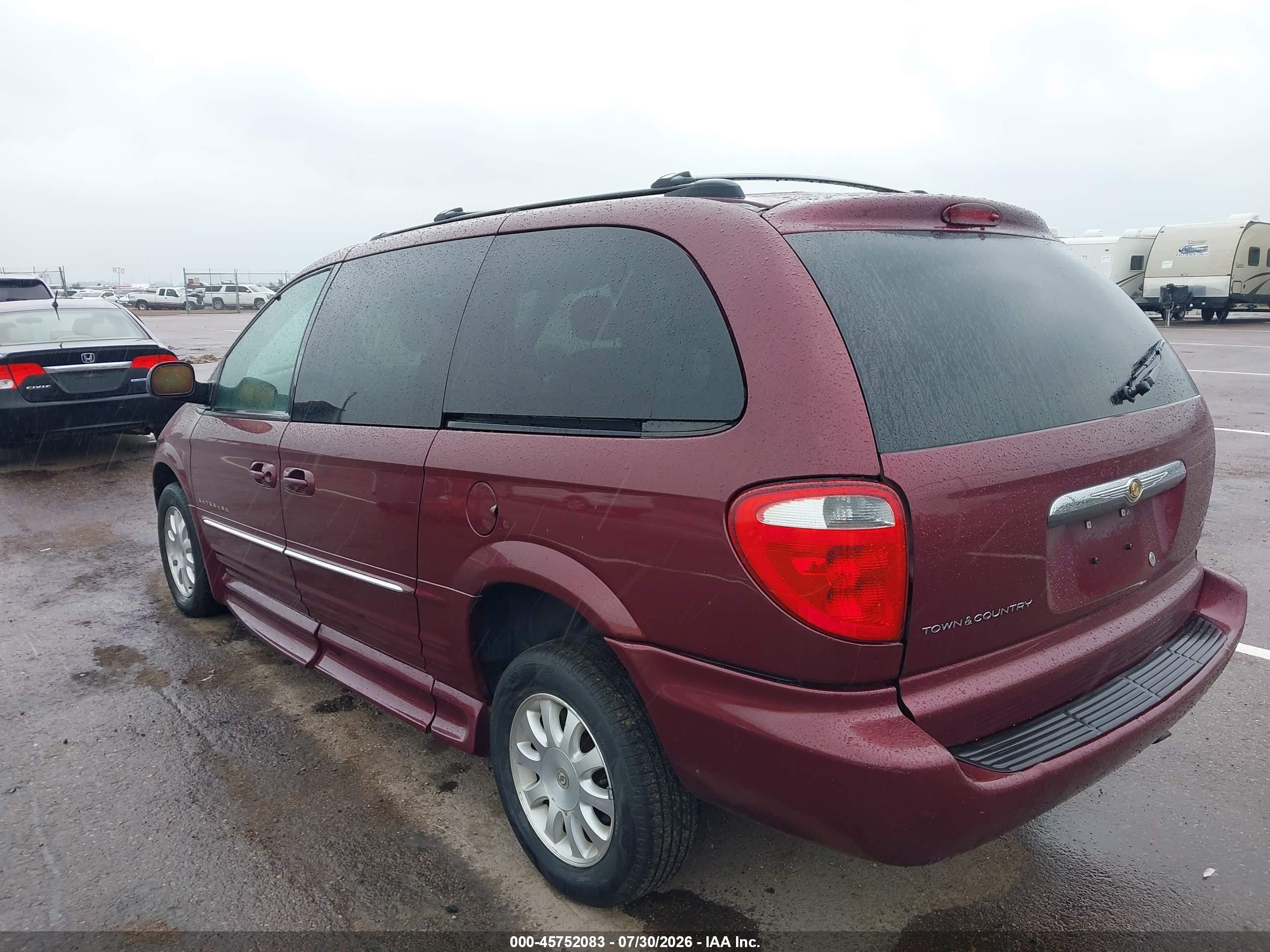 2003 Chrysler Town & Country Lxi Red vin: 2C4GP54L33R212526