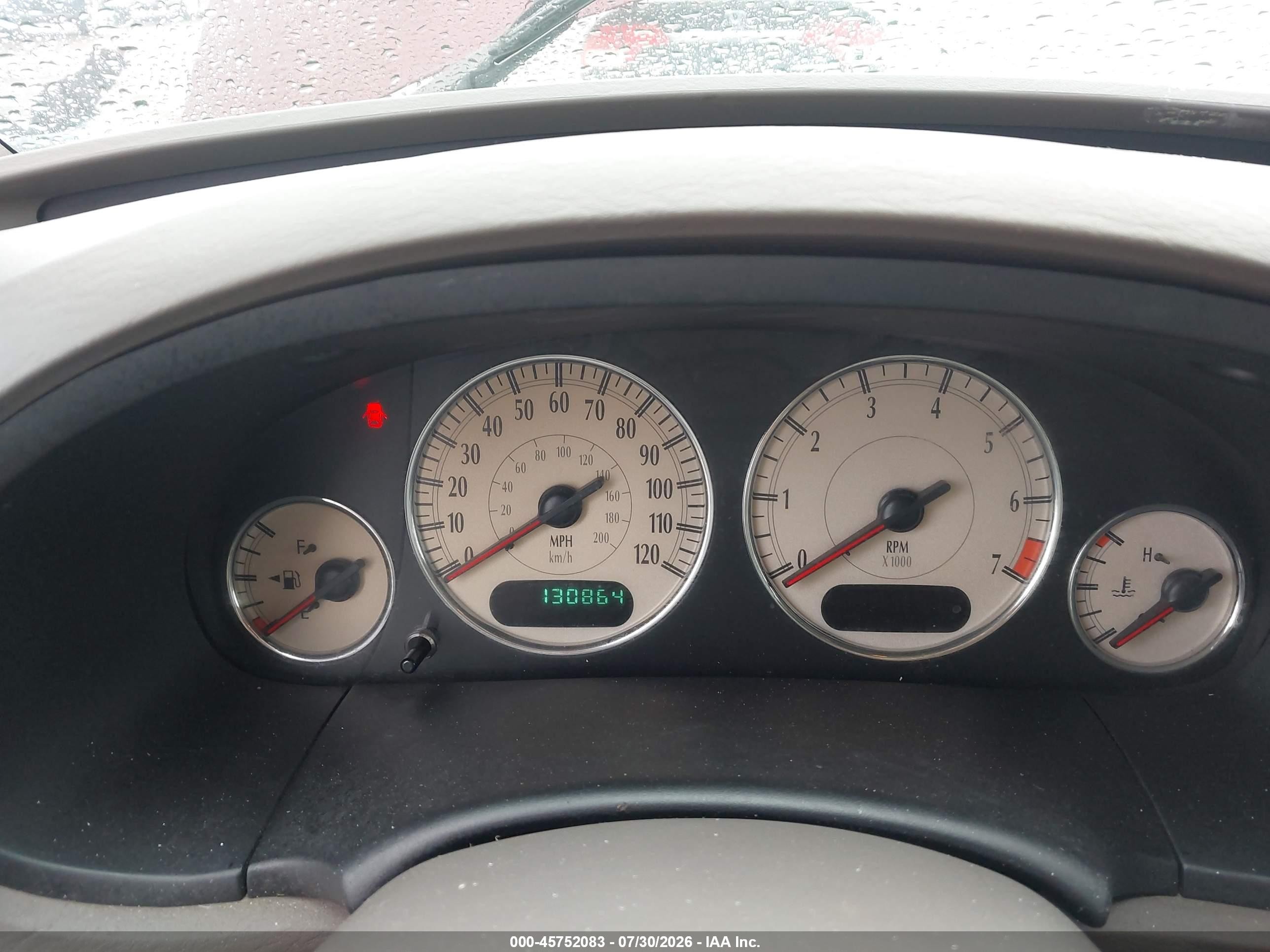 2003 Chrysler Town & Country Lxi Red vin: 2C4GP54L33R212526