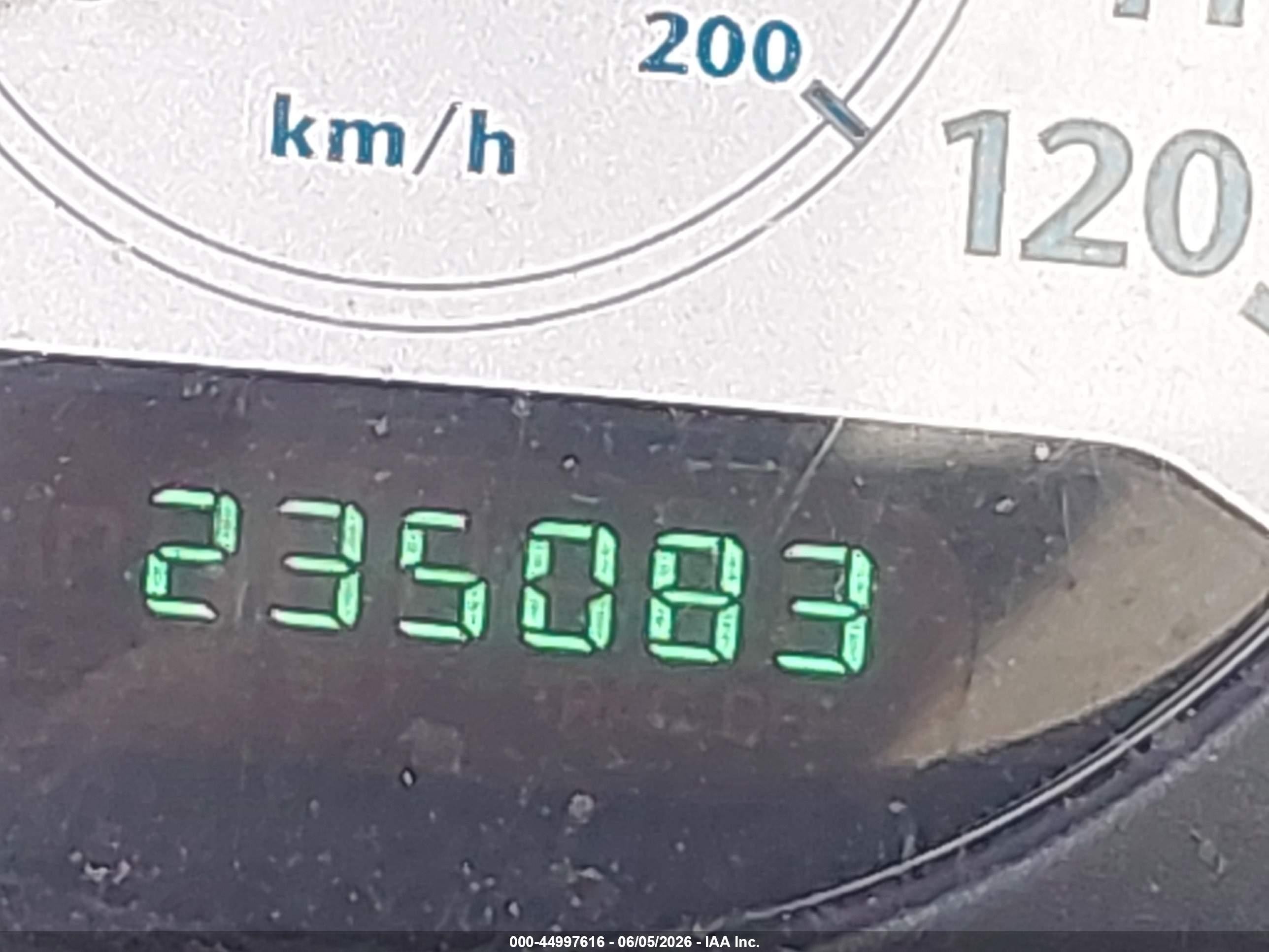 2005 Chrysler Town & Country Touring vin: 2C4GP54L35R558949