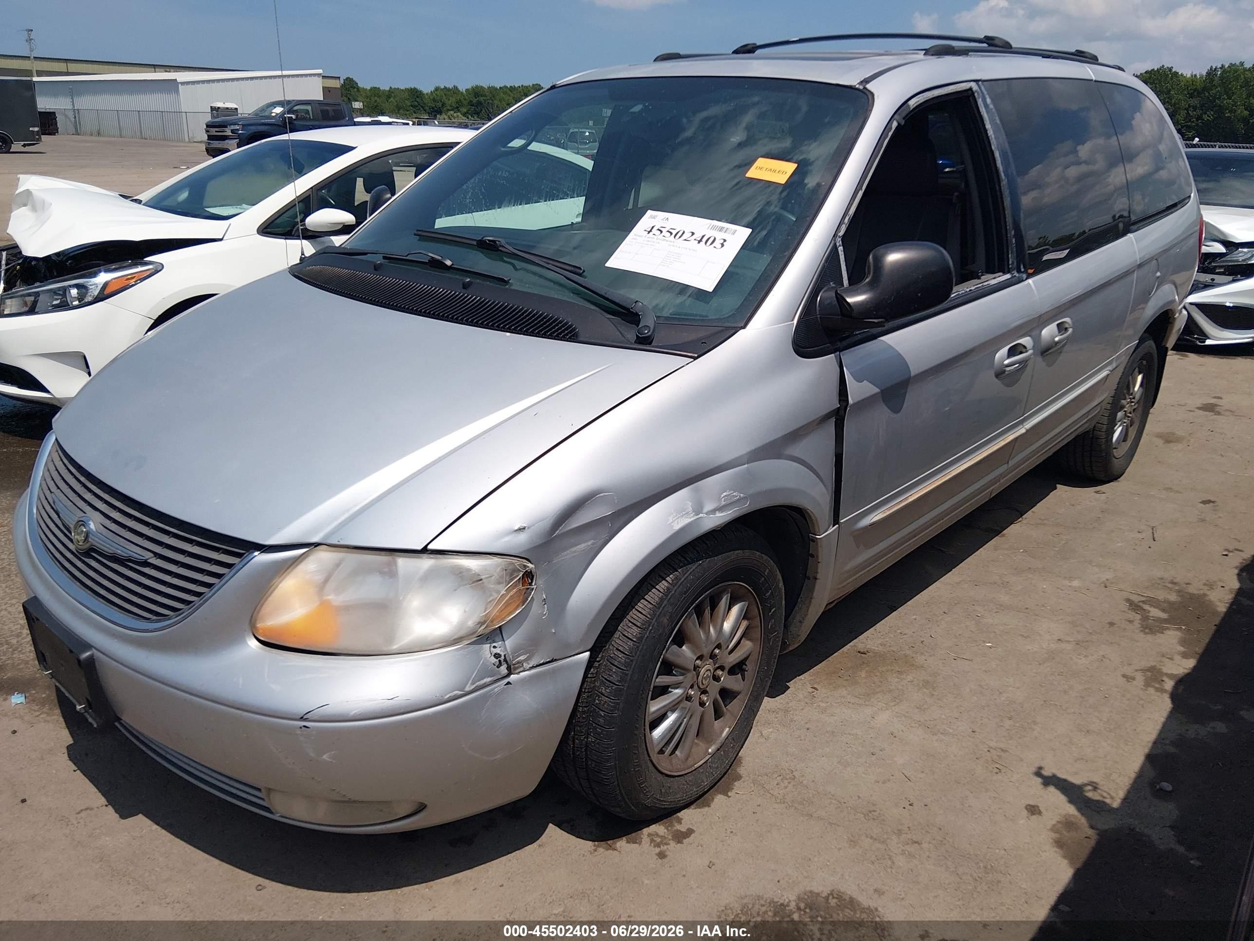 2004 Chrysler Town & Country Touring Silver vin: 2C4GP54L44R528485
