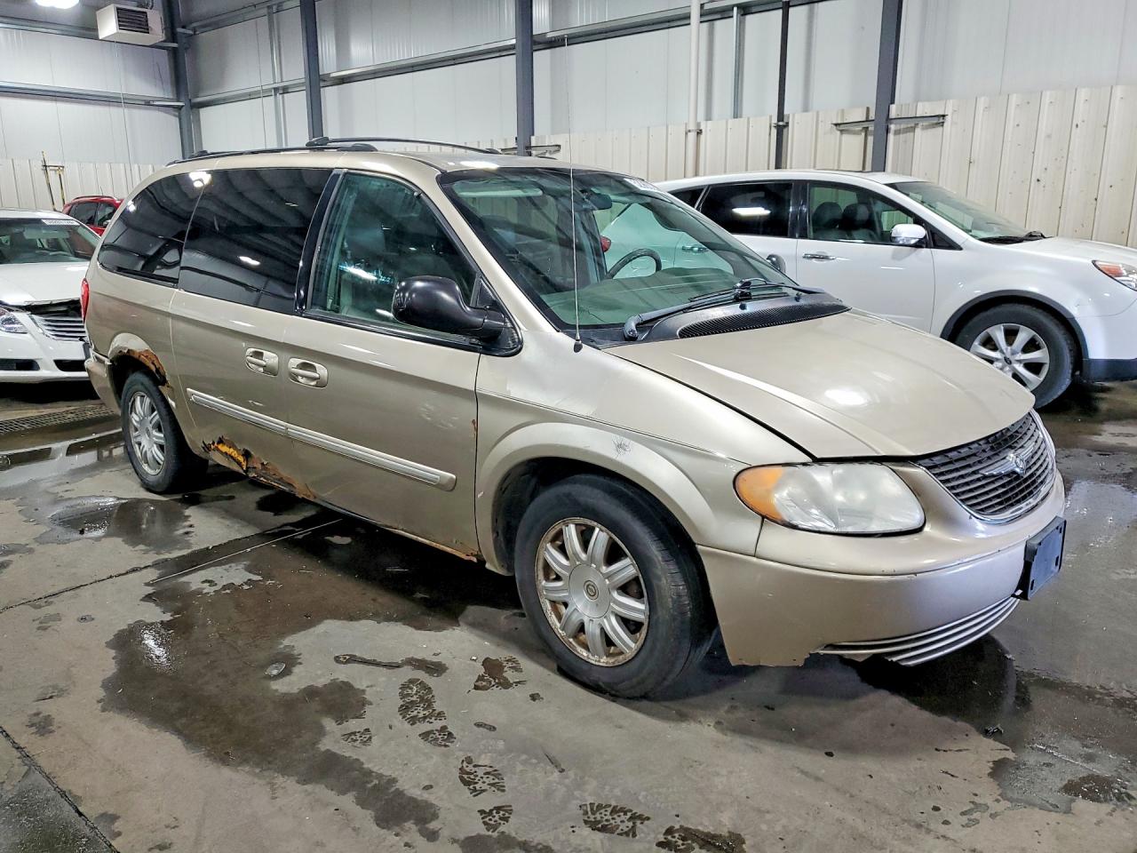 2004 Chrysler Town & Country Touring Бежевый vin: 2C4GP54L44R589352