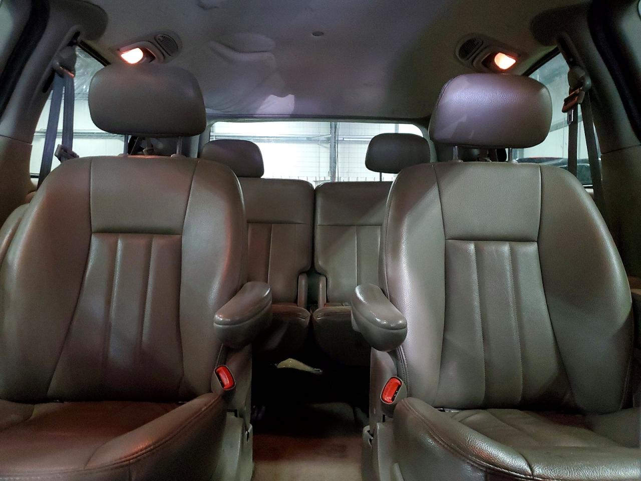 2004 Chrysler Town & Country Touring Бежевый vin: 2C4GP54L44R589352