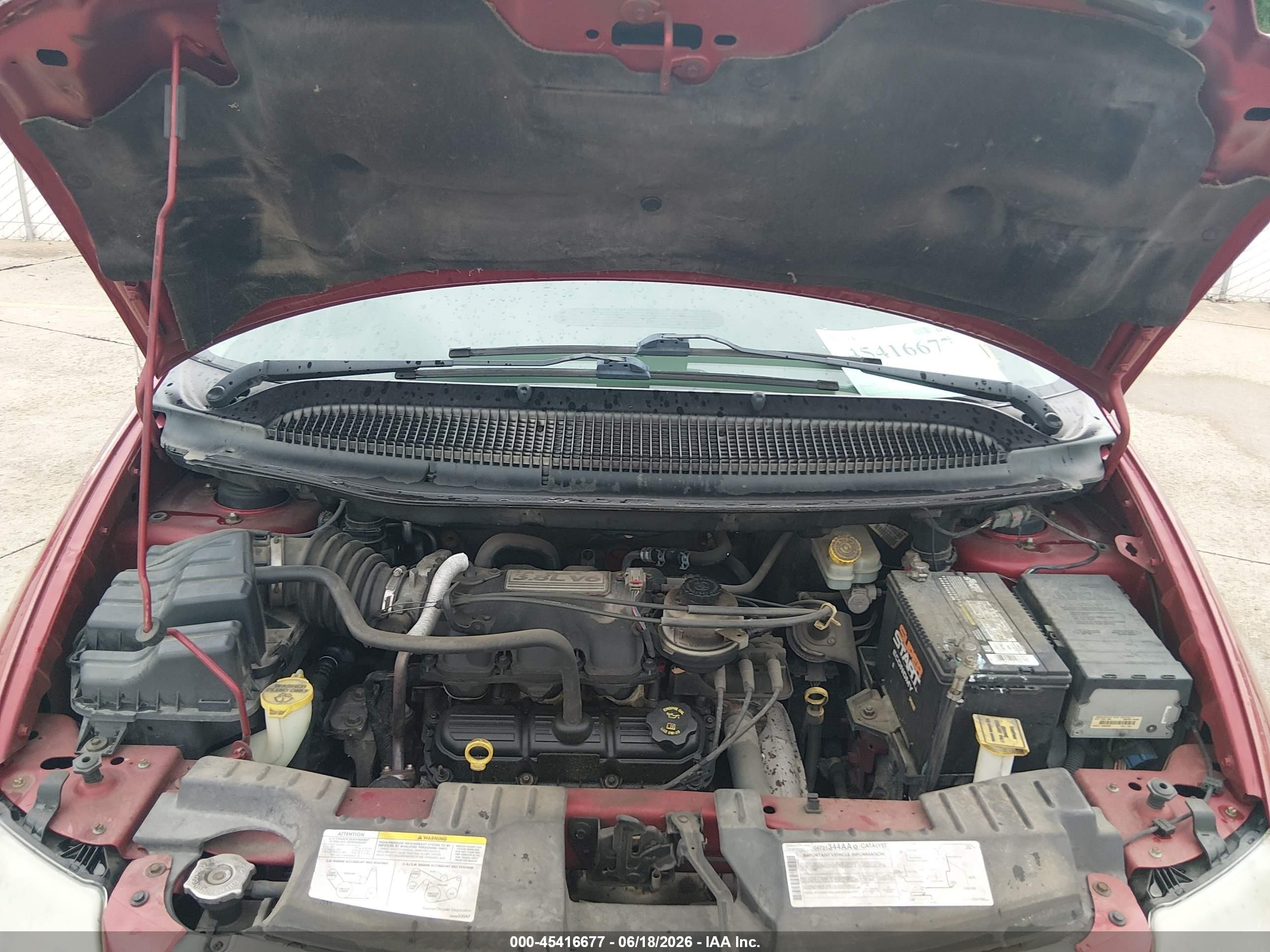 2005 Chrysler Town & Country Touring Red vin: 2C4GP54L45R541688