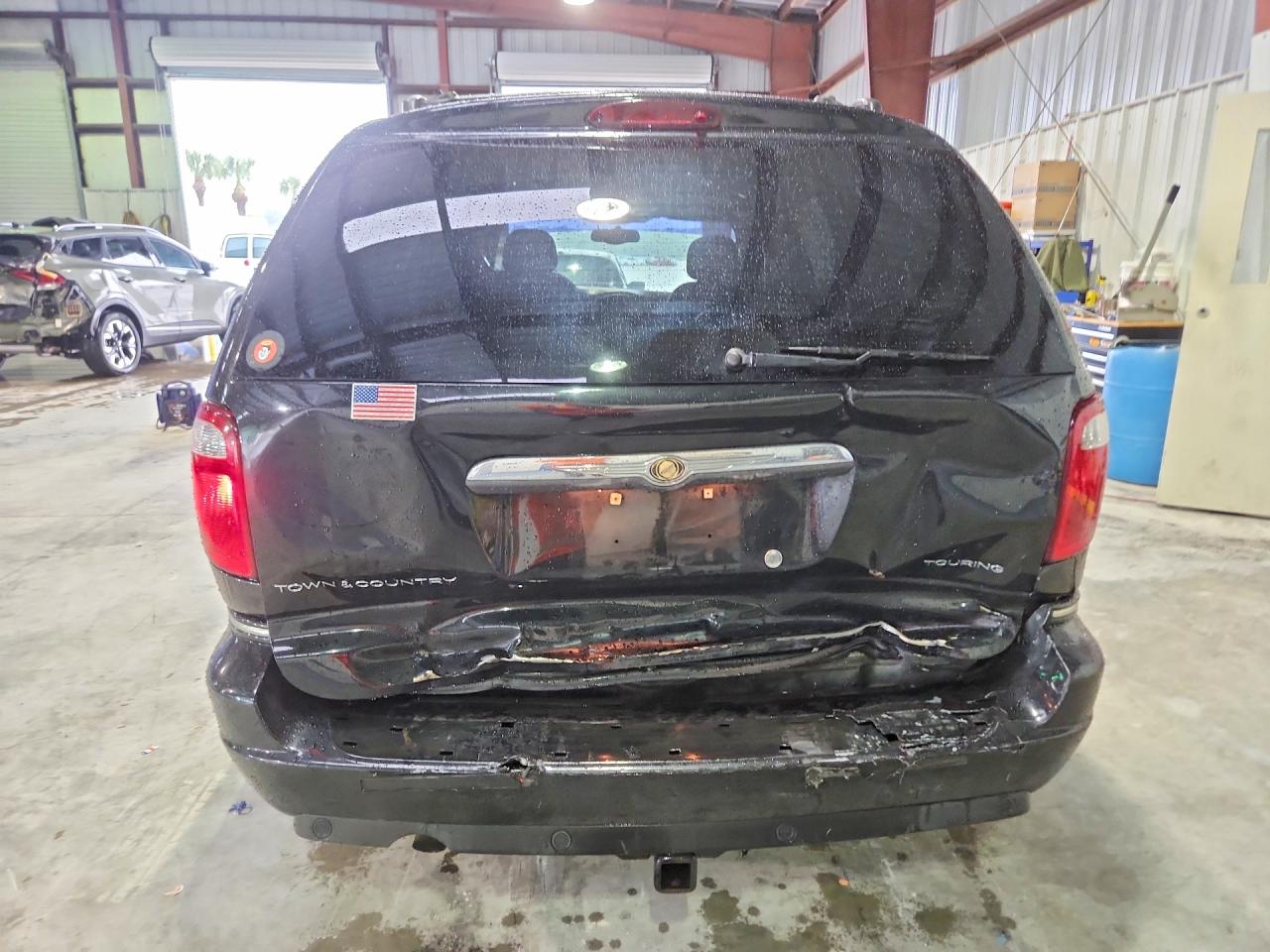 2005 Chrysler Town & Country Touring Black vin: 2C4GP54L55R166944