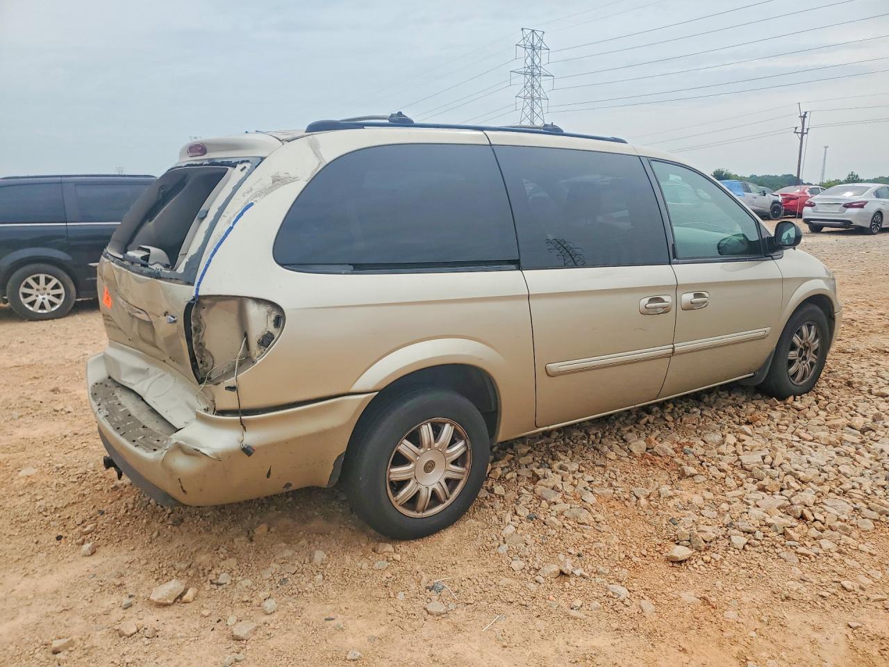 2005 Chrysler Town & Country Touring Золотой vin: 2C4GP54L65R243434