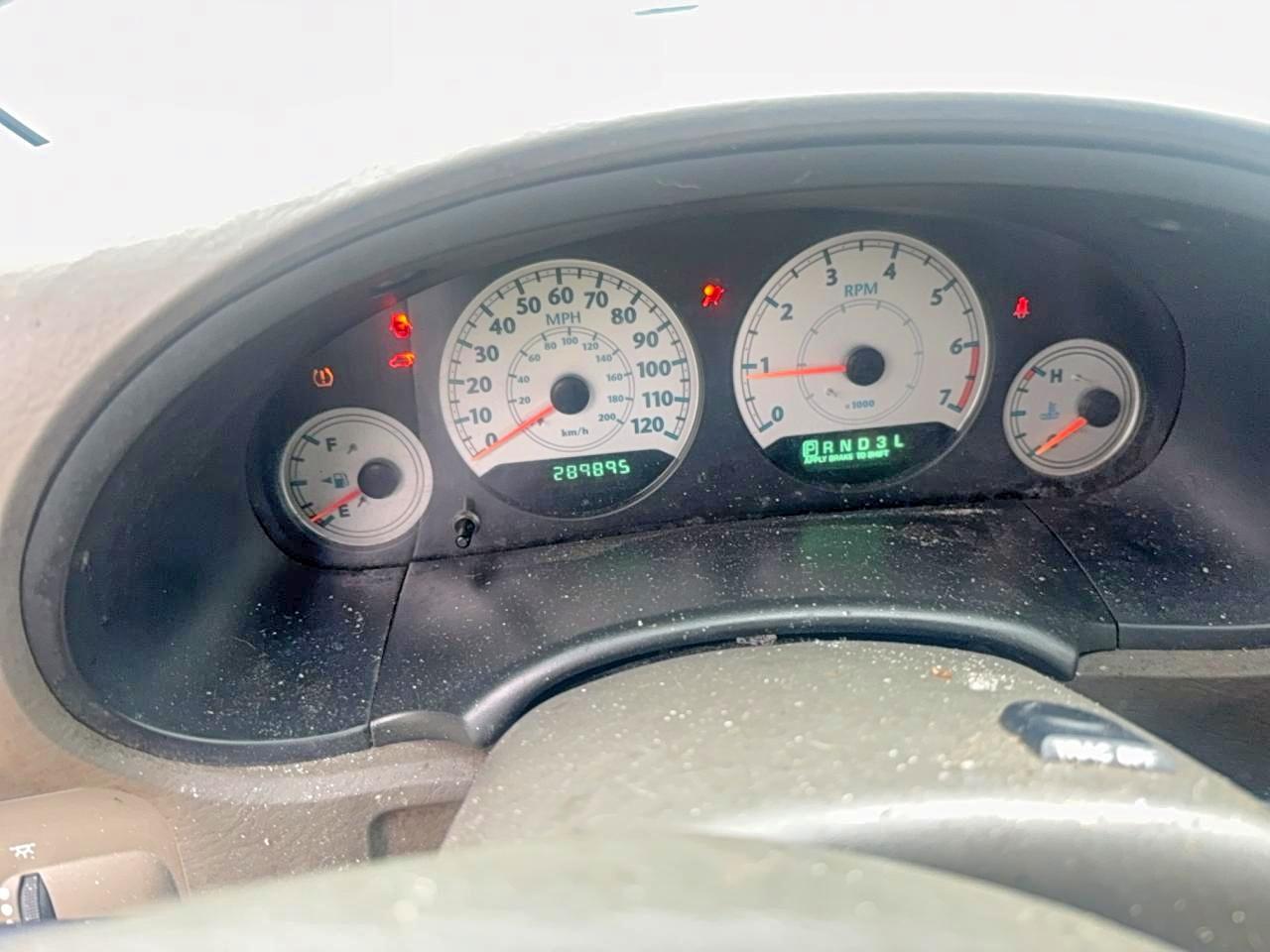 2005 Chrysler Town & Country Touring Золотой vin: 2C4GP54L65R243434