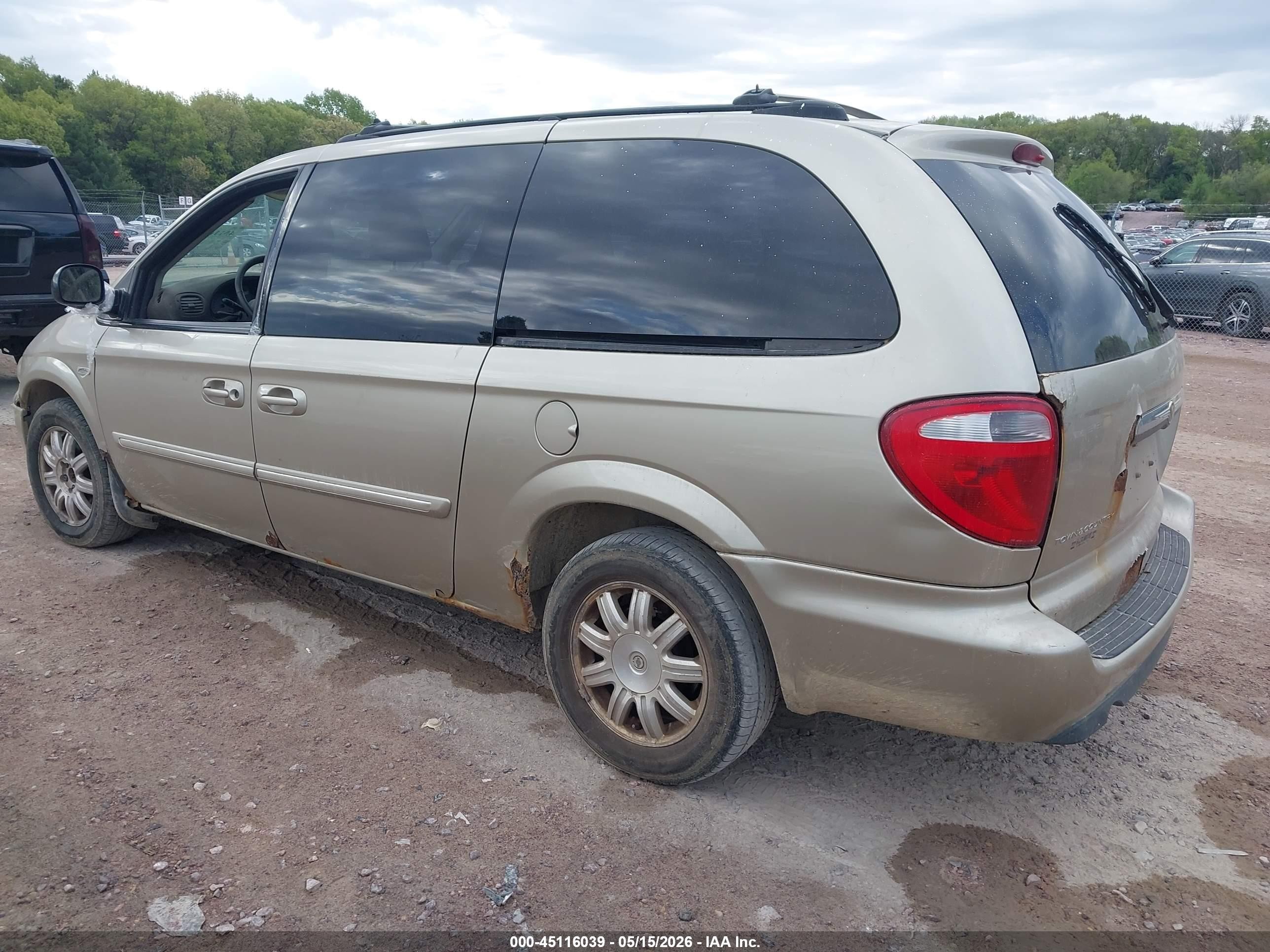 2005 Chrysler Town & Country Touring Champagne vin: 2C4GP54L65R284193