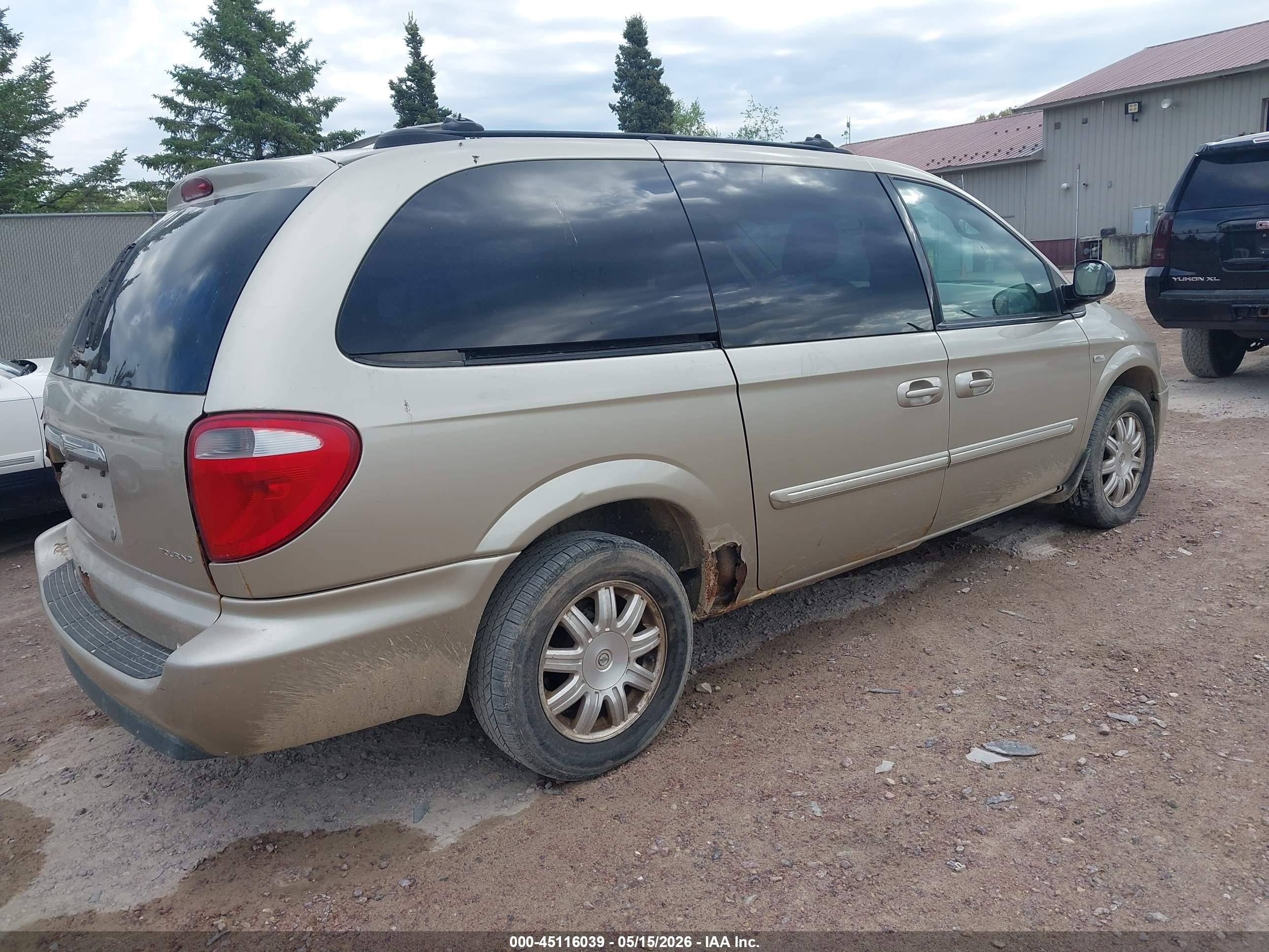 2005 Chrysler Town & Country Touring Champagne vin: 2C4GP54L65R284193