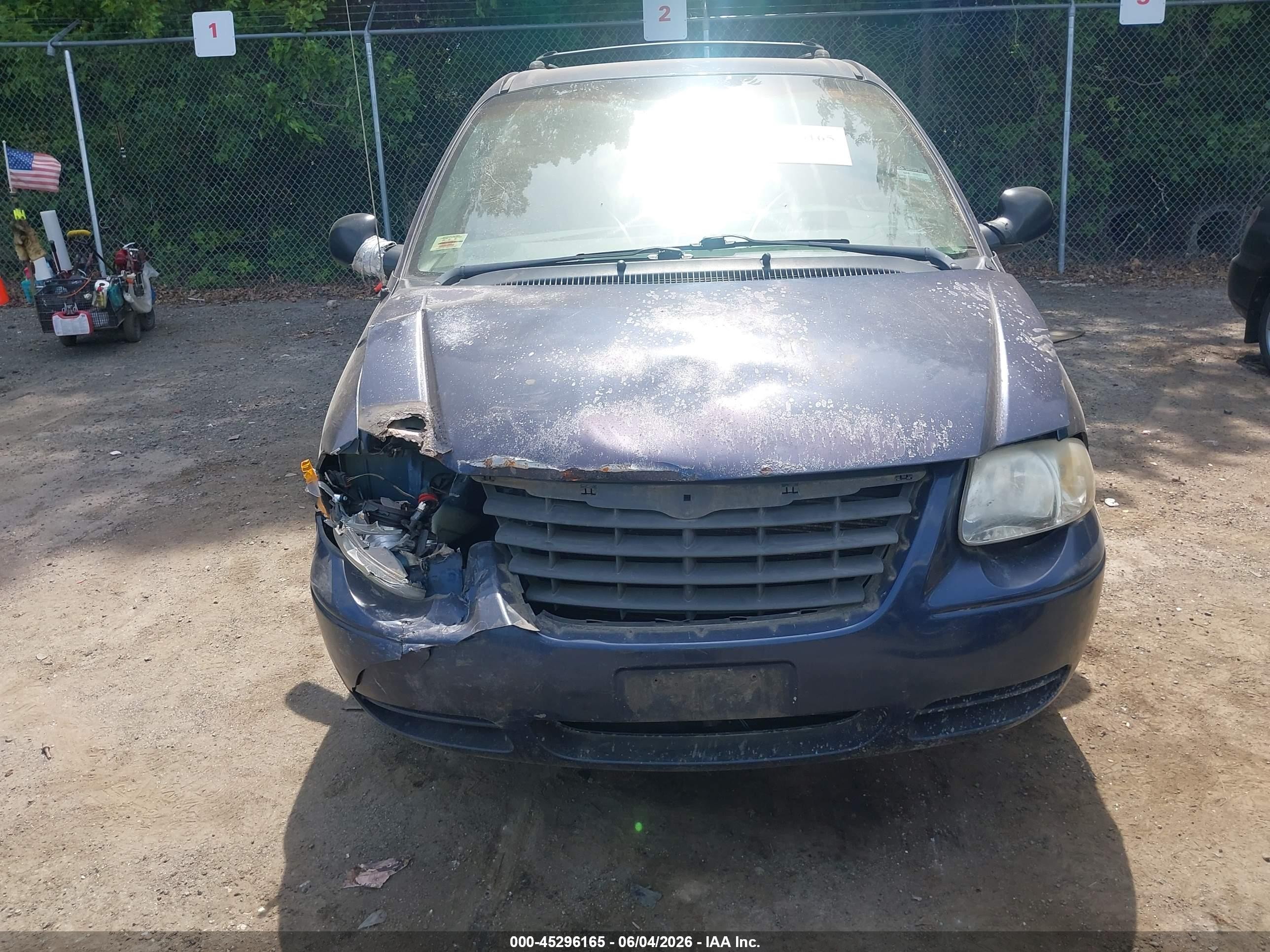2005 Chrysler Town & Country Touring Blue vin: 2C4GP54L65R356204