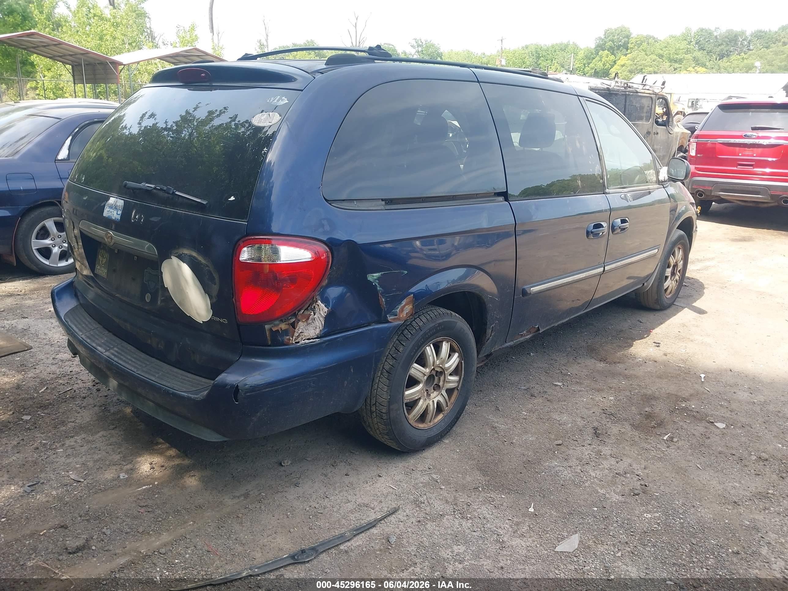 2005 Chrysler Town & Country Touring Blue vin: 2C4GP54L65R356204