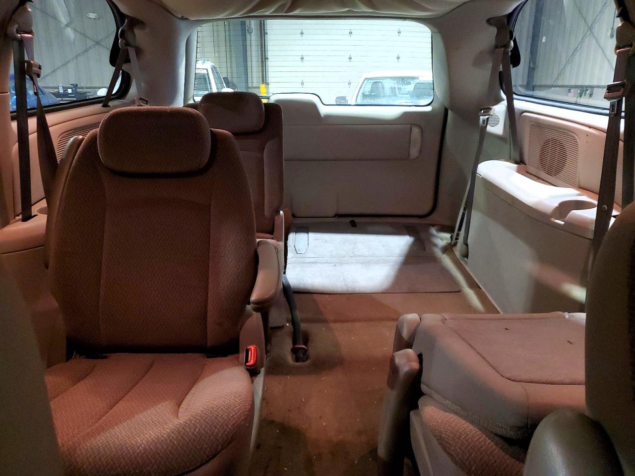 2005 Chrysler Town & Country Touring Red vin: 2C4GP54L65R376291