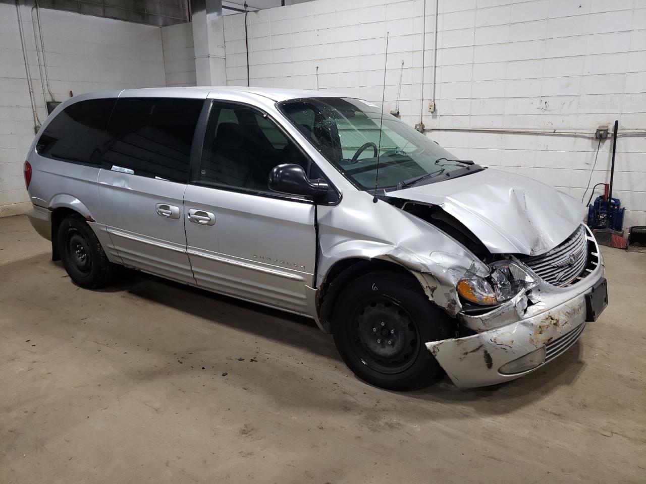 2001 Chrysler Town & Country Lxi Silver vin: 2C4GP54L71R260642