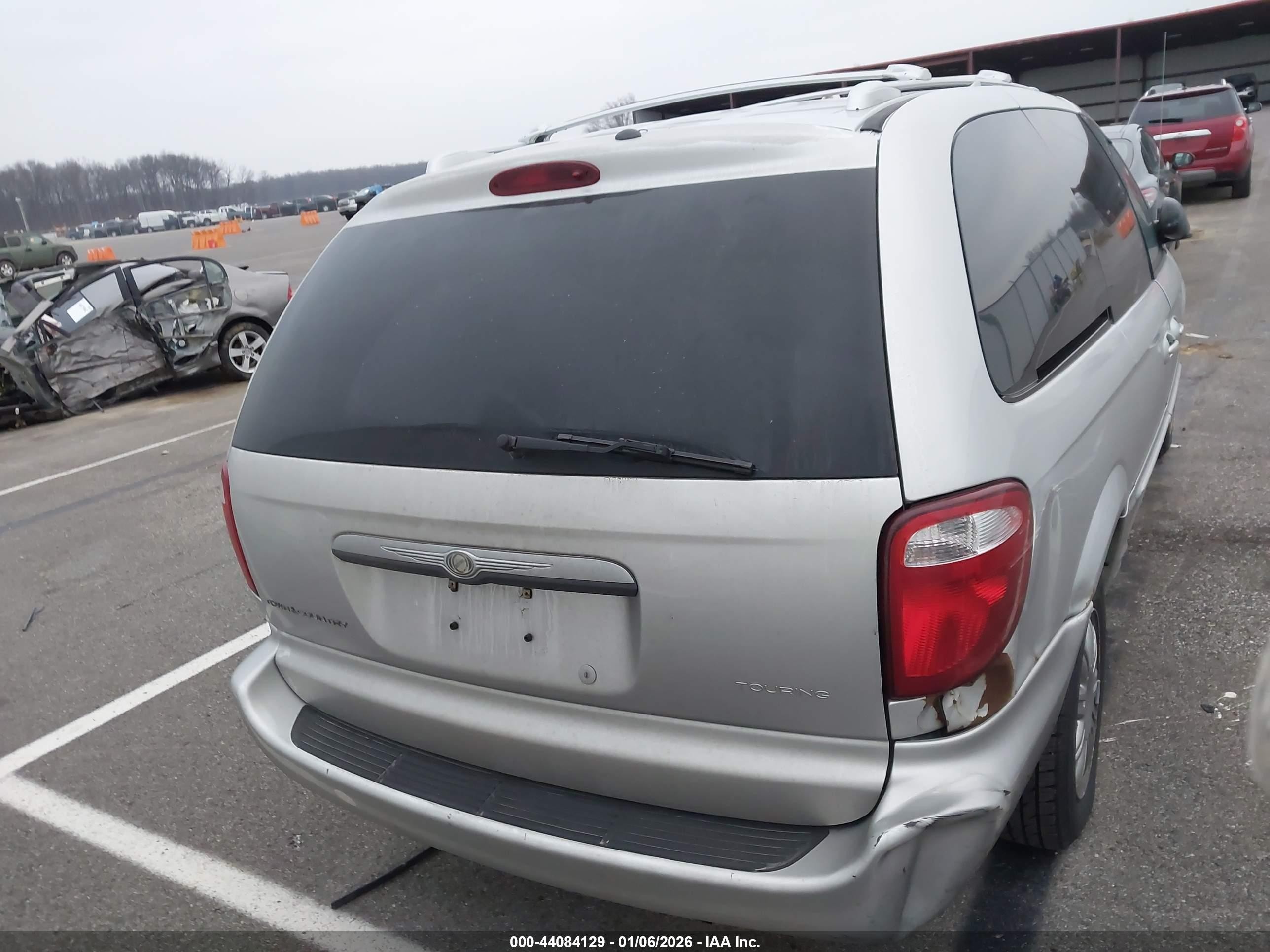 2004 Chrysler Town & Country Touring Silver vin: 2C4GP54L84R518672