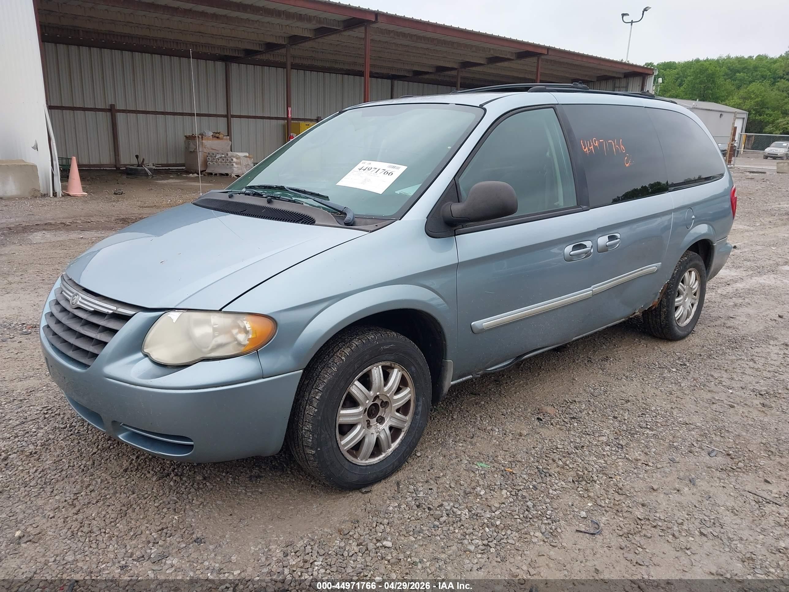 2005 Chrysler Town & Country Touring Light Blue vin: 2C4GP54L85R467921