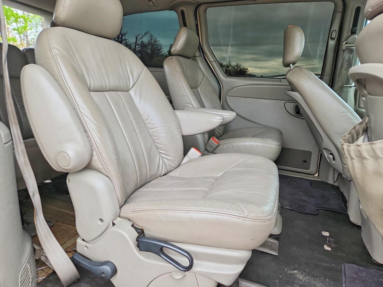 2001 Chrysler Town & Country Lxi Gold vin: 2C4GP54L91R140048