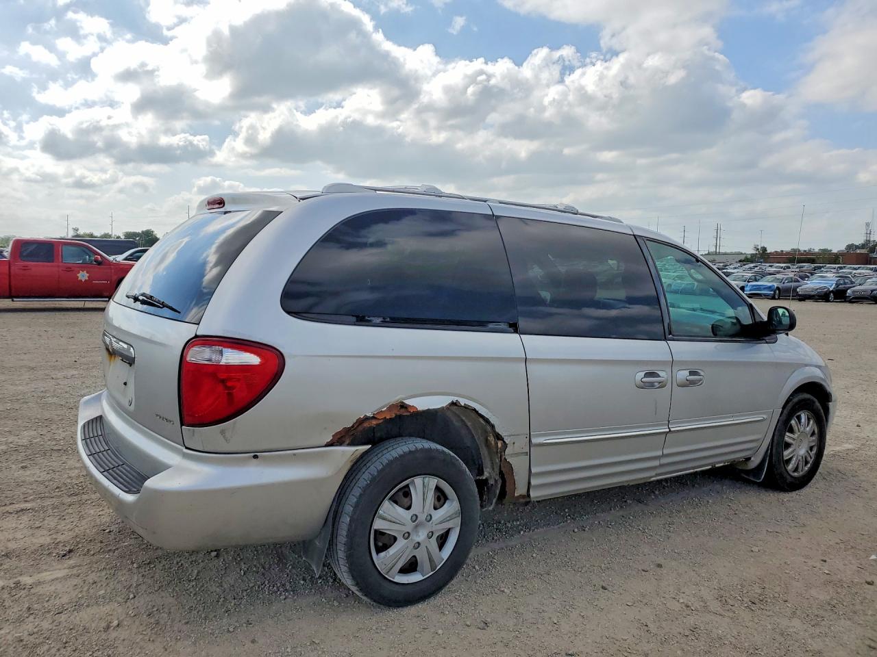 2004 Chrysler Town & Country Touring Silver vin: 2C4GP54L94R518552