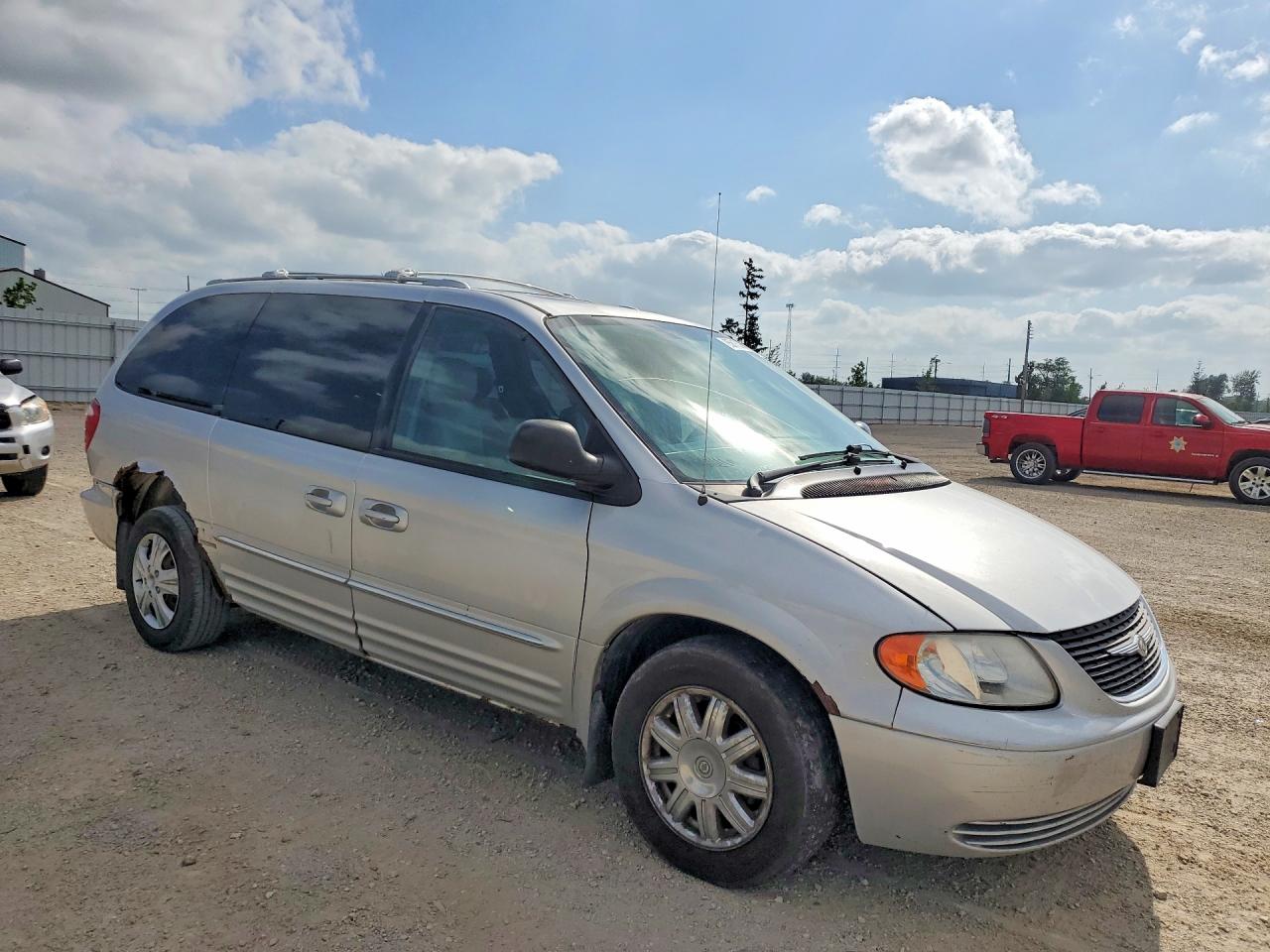 2004 Chrysler Town & Country Touring Silver vin: 2C4GP54L94R518552