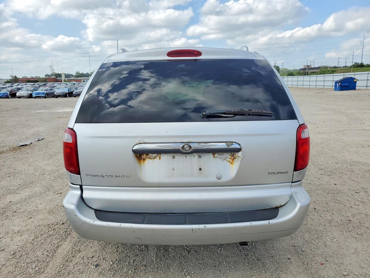2004 Chrysler Town & Country Touring Silver vin: 2C4GP54L94R518552