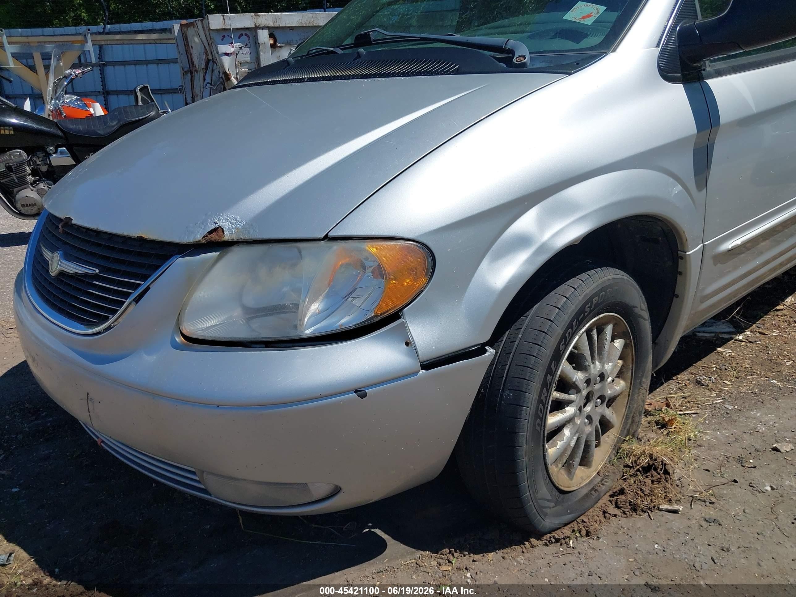 2004 Chrysler Town & Country Touring Серебряный vin: 2C4GP54L94R528823