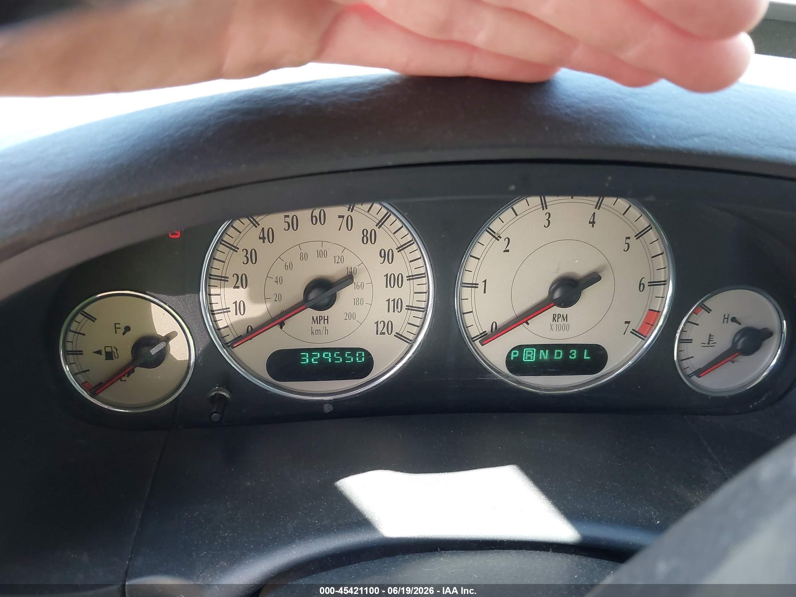 2004 Chrysler Town & Country Touring Серебряный vin: 2C4GP54L94R528823