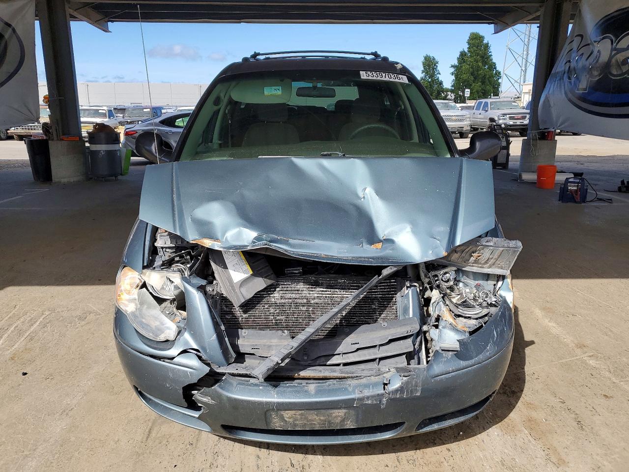 2005 Chrysler Town & Country Touring Charcoal vin: 2C4GP54L95R209200