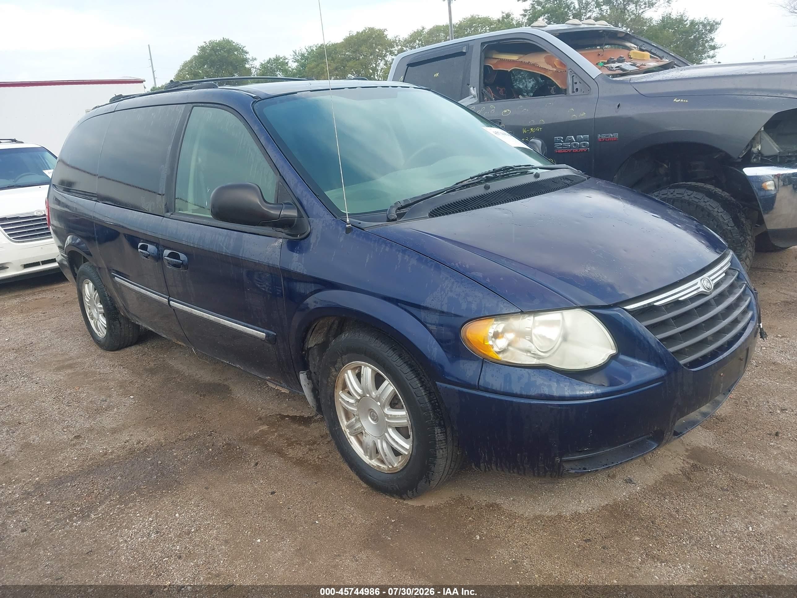 2005 Chrysler Town & Country Touring Синий vin: 2C4GP54L95R315517