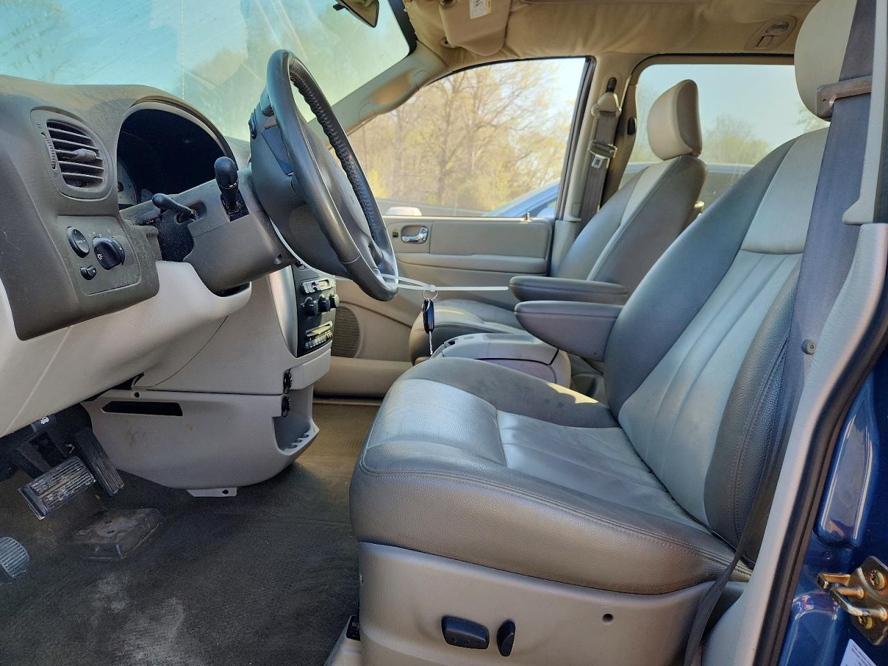 2005 Chrysler Town & Country Touring Blue vin: 2C4GP54LX5R291888