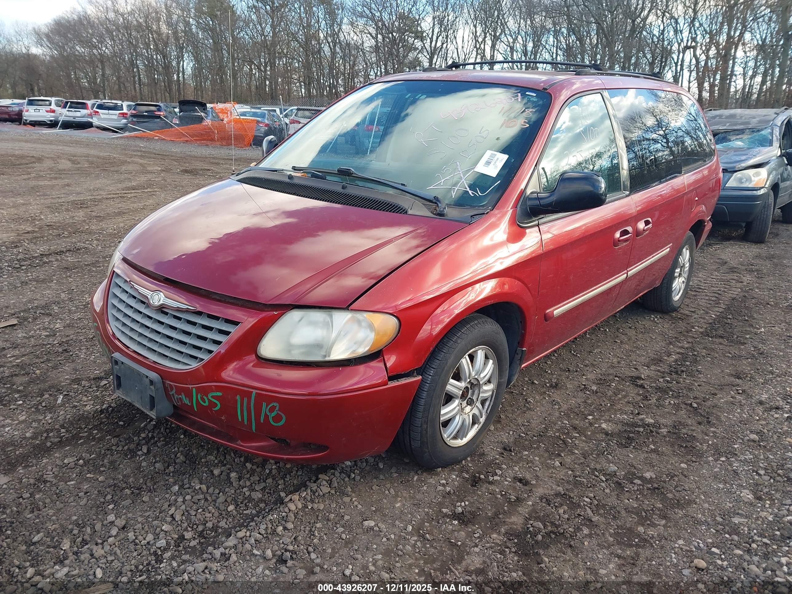 2005 Chrysler Town & Country Touring Красный vin: 2C4GP54LX5R418350