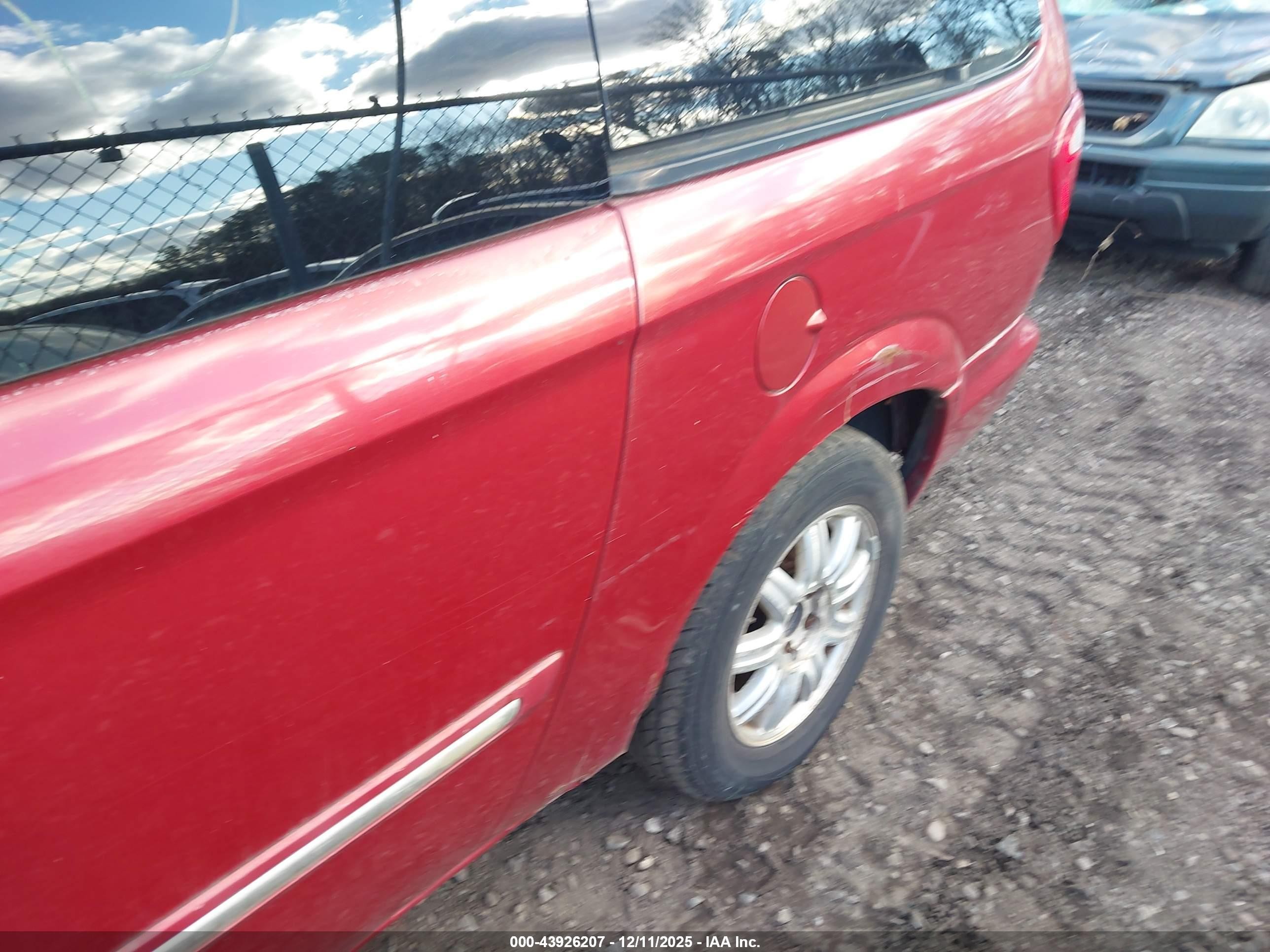 2005 Chrysler Town & Country Touring Красный vin: 2C4GP54LX5R418350