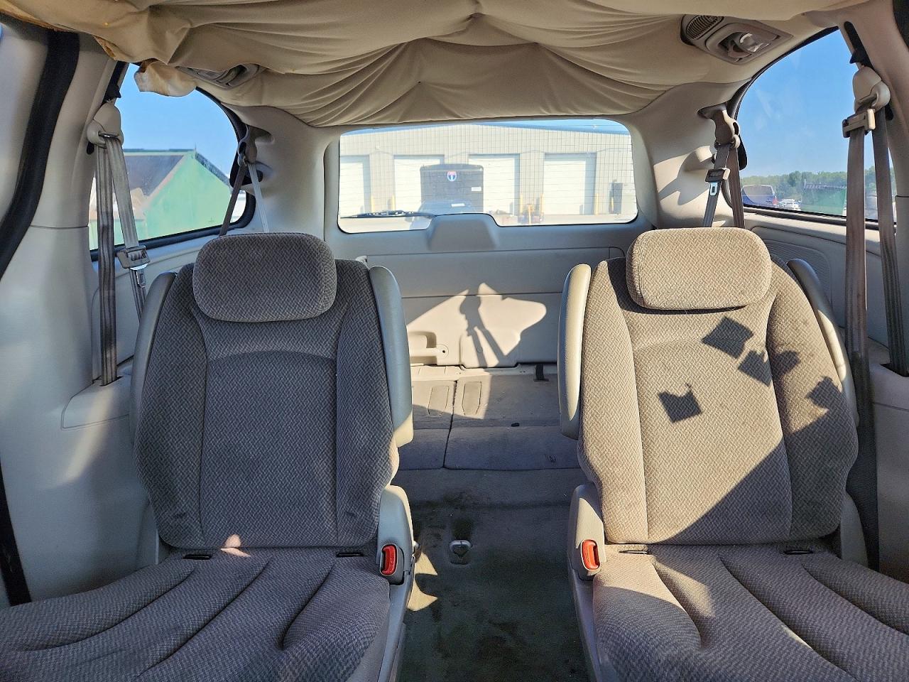 2005 Chrysler Town & Country Touring Beige vin: 2C4GP54LX5R490813