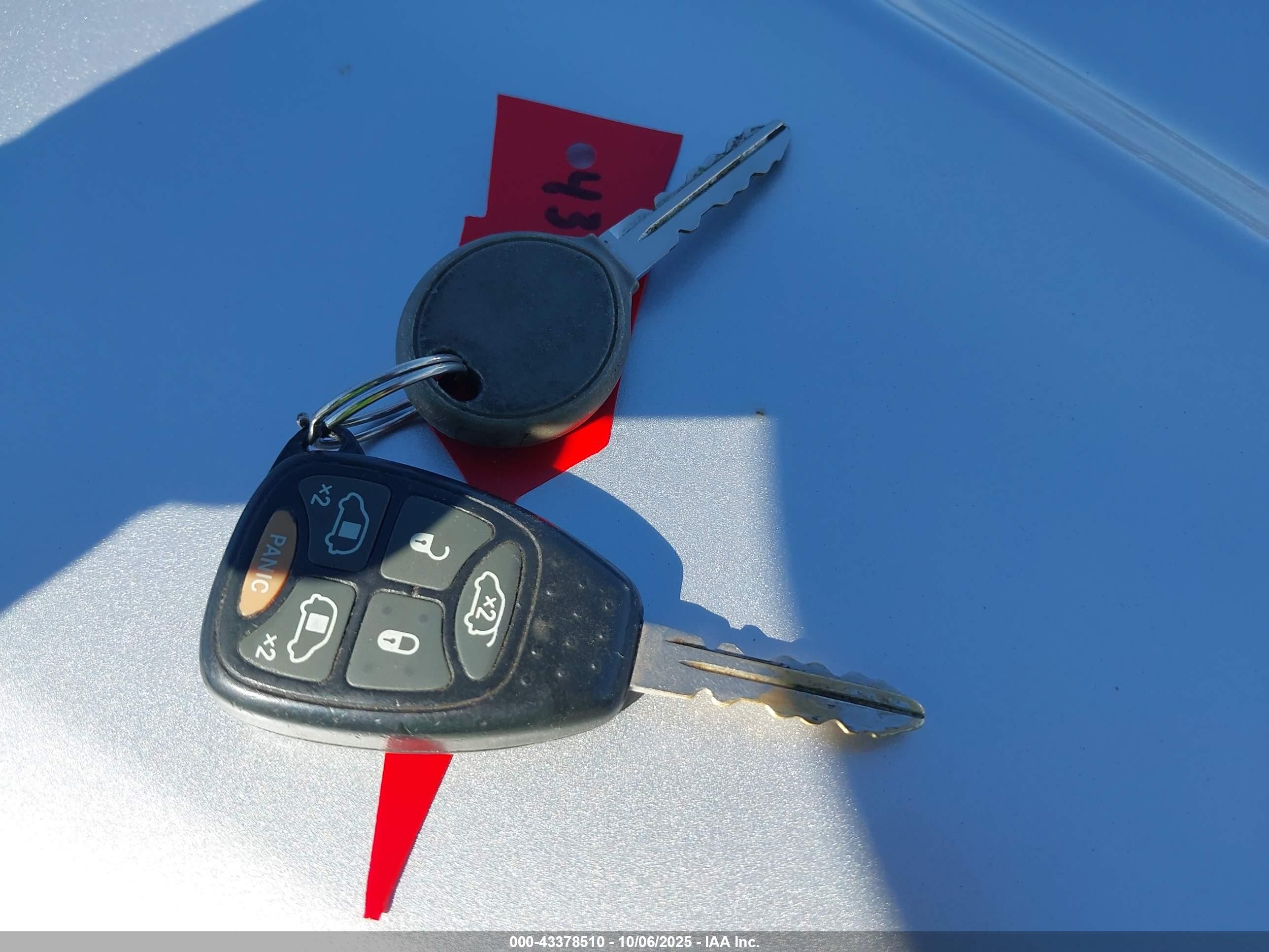 2005 Chrysler Town & Country Limited Серебряный vin: 2C4GP64L05R213951