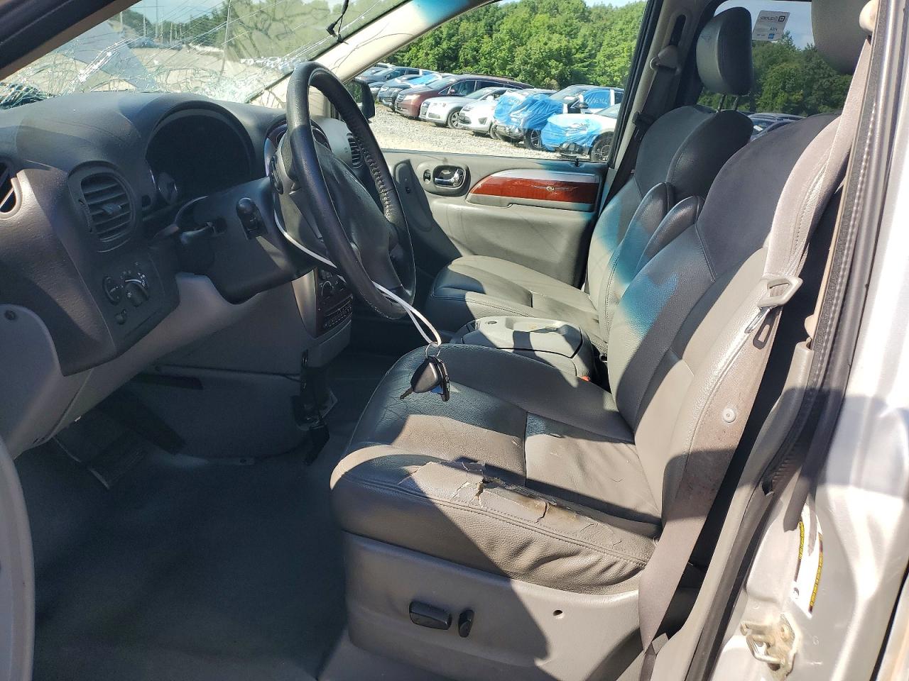 2005 Chrysler Town & Country Limited Silver vin: 2C4GP64L15R233383
