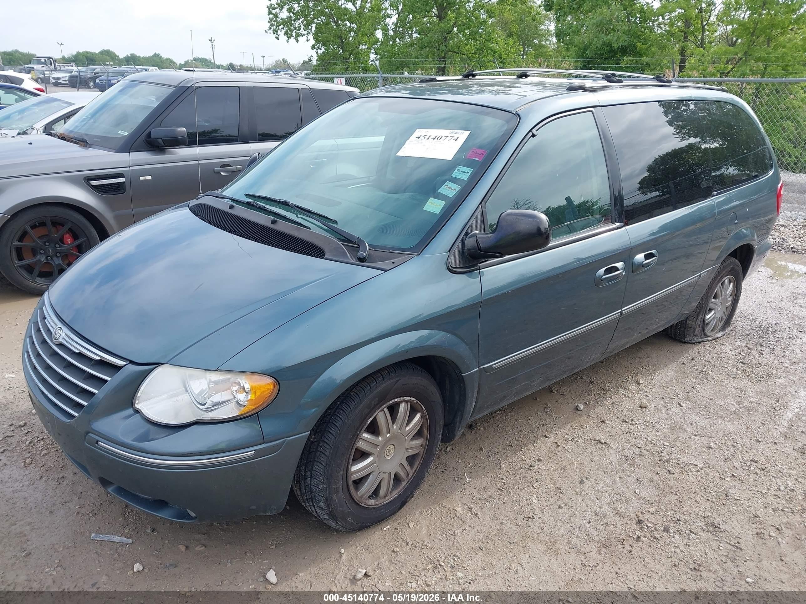 2005 Chrysler Town & Country Limited Turquoise vin: 2C4GP64L85R115928
