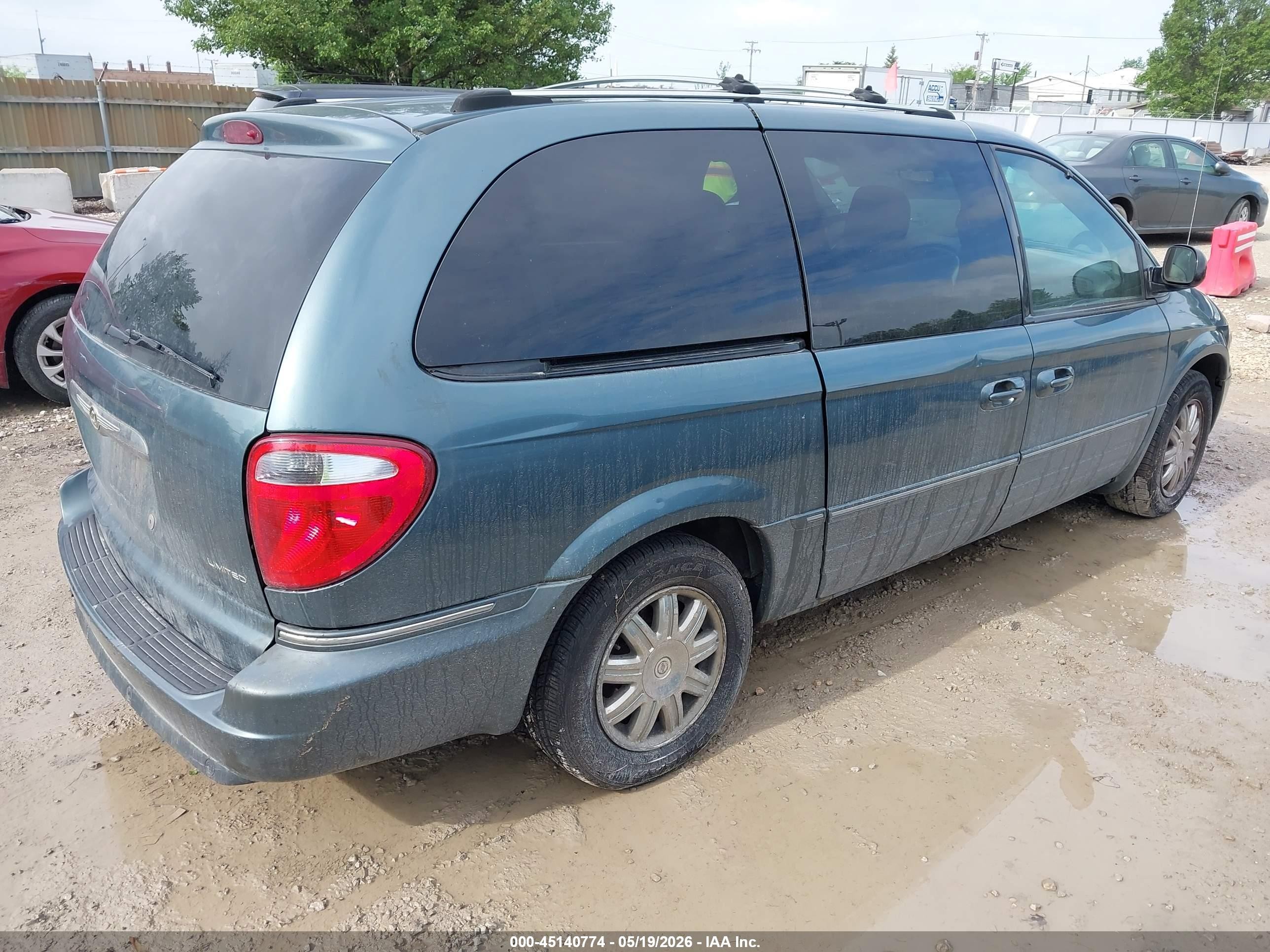 2005 Chrysler Town & Country Limited Turquoise vin: 2C4GP64L85R115928