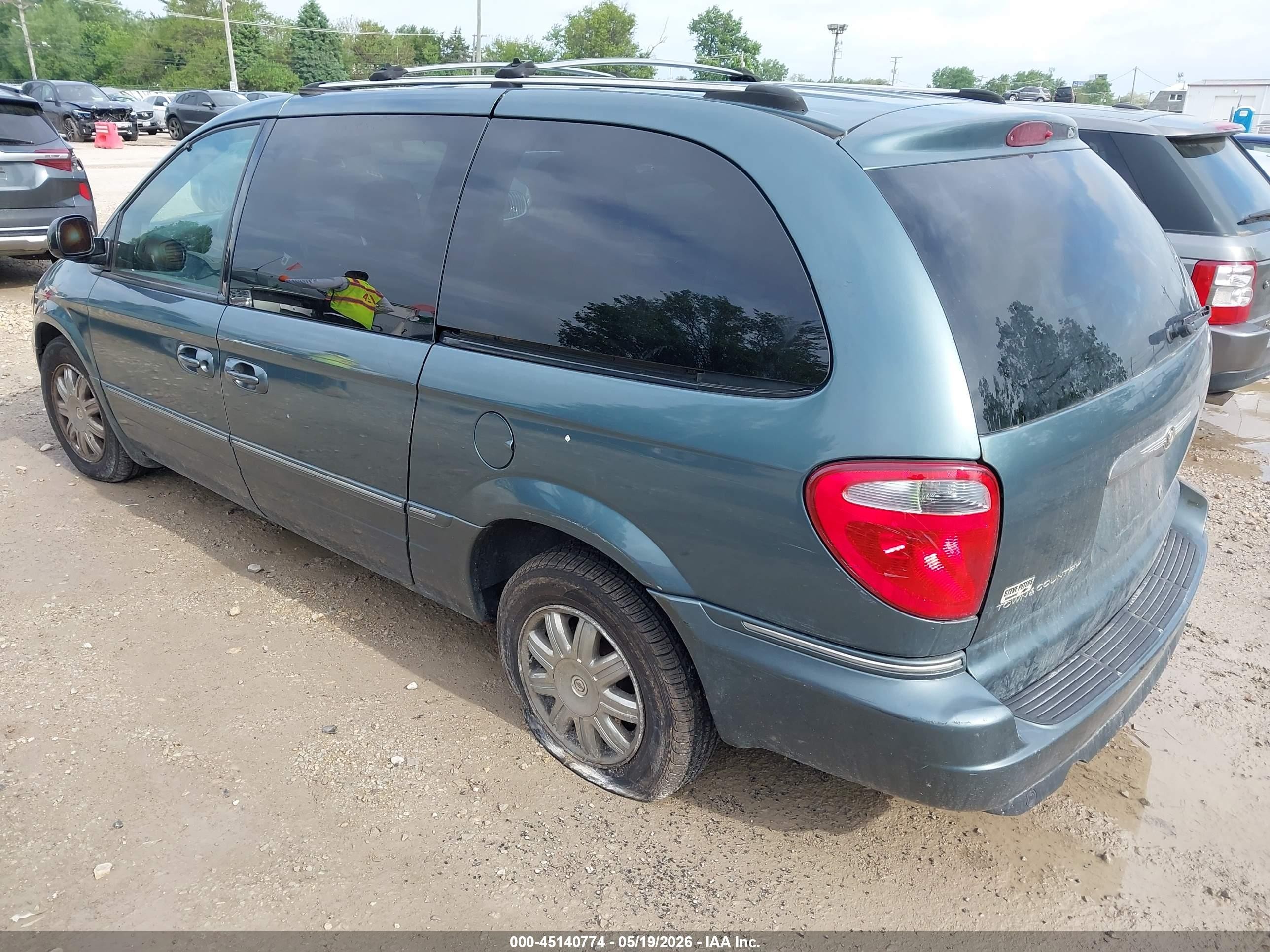 2005 Chrysler Town & Country Limited Turquoise vin: 2C4GP64L85R115928