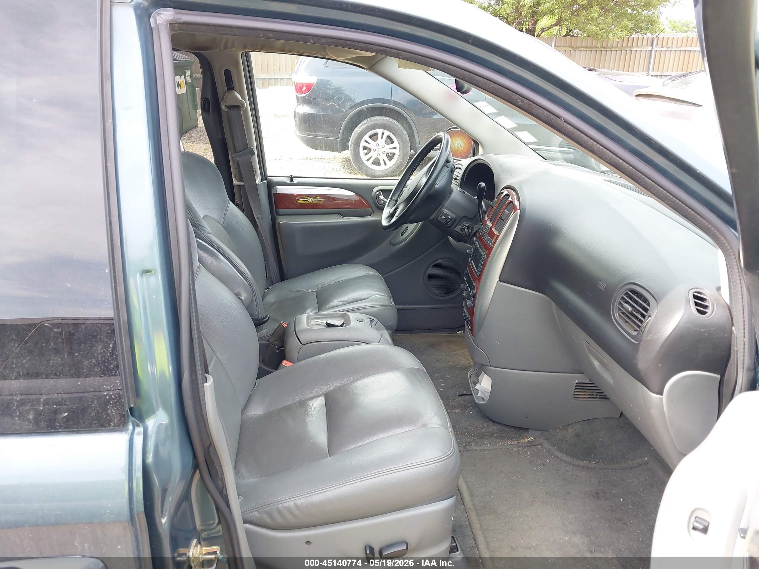 2005 Chrysler Town & Country Limited Turquoise vin: 2C4GP64L85R115928