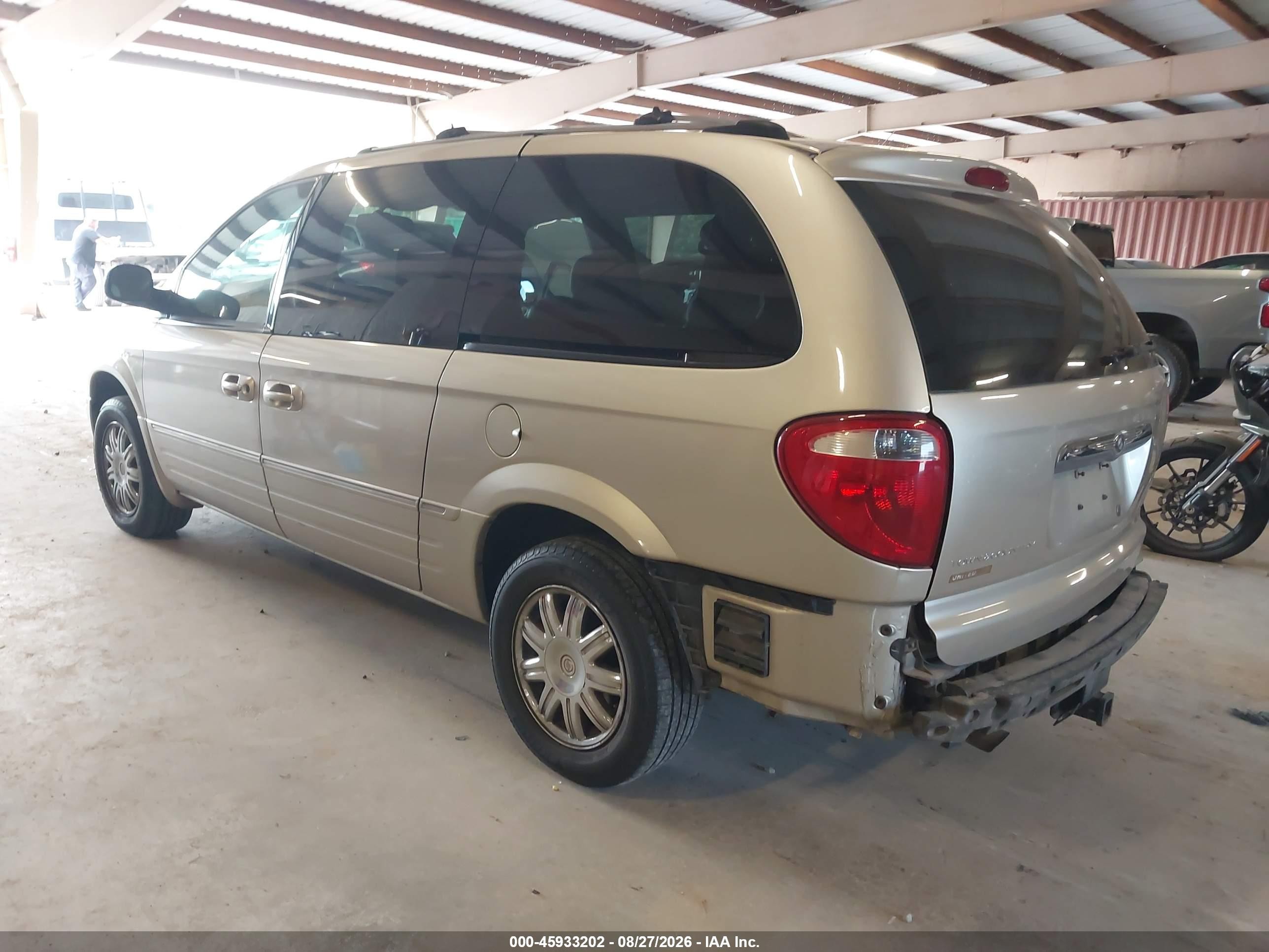 2005 Chrysler Town & Country Limited Beige vin: 2C4GP64L85R267451