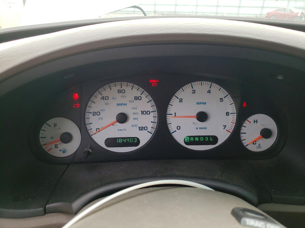 2001 Chrysler Town & Country Ex White vin: 2C4GP74L31R381874
