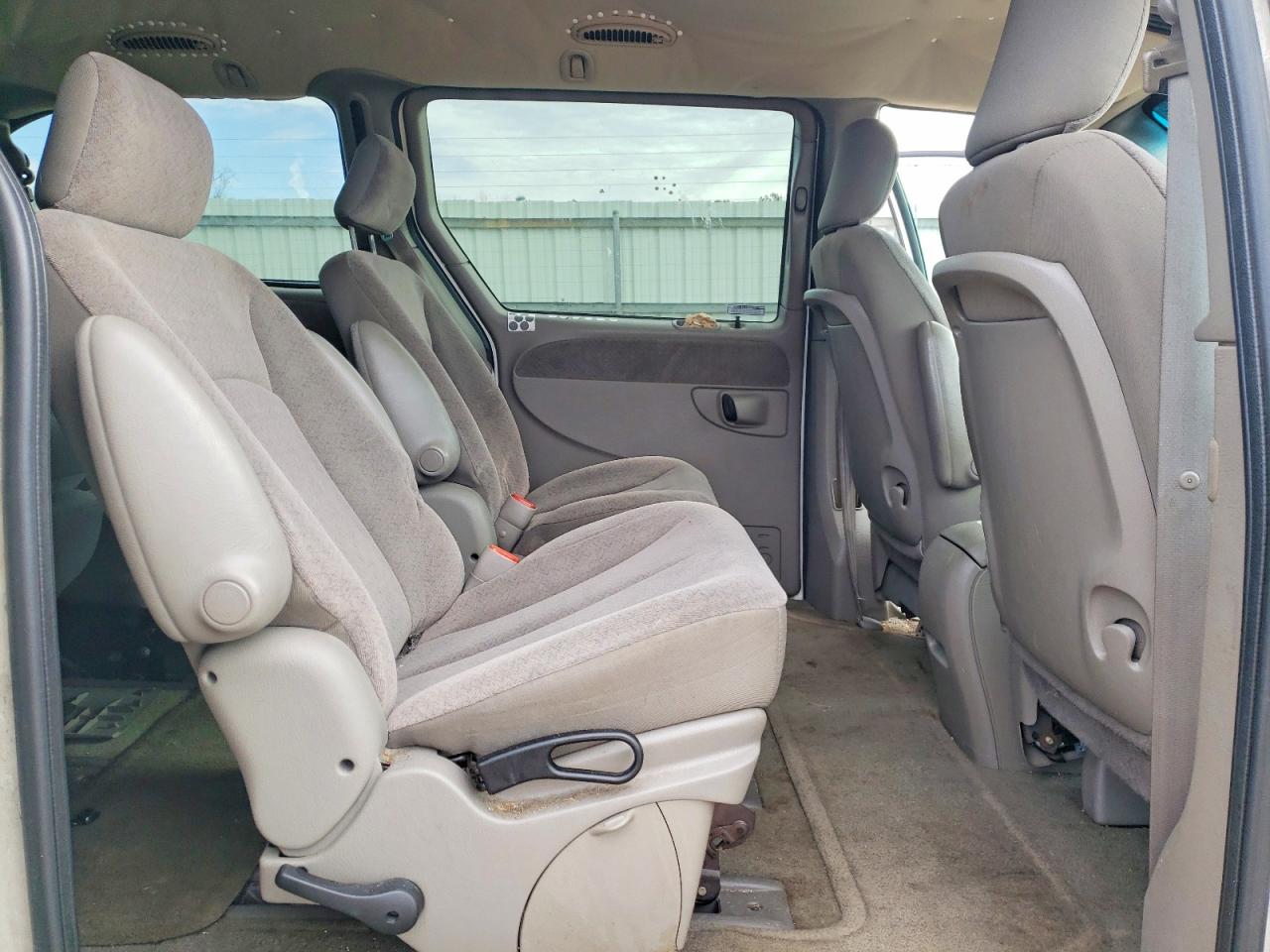 2001 Chrysler Town & Country Ex White vin: 2C4GP74L31R381874