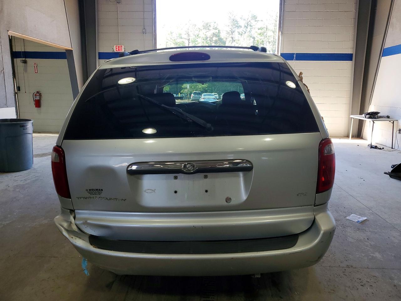 2002 Chrysler Town & Country Ex Silver vin: 2C4GP74L42R762537