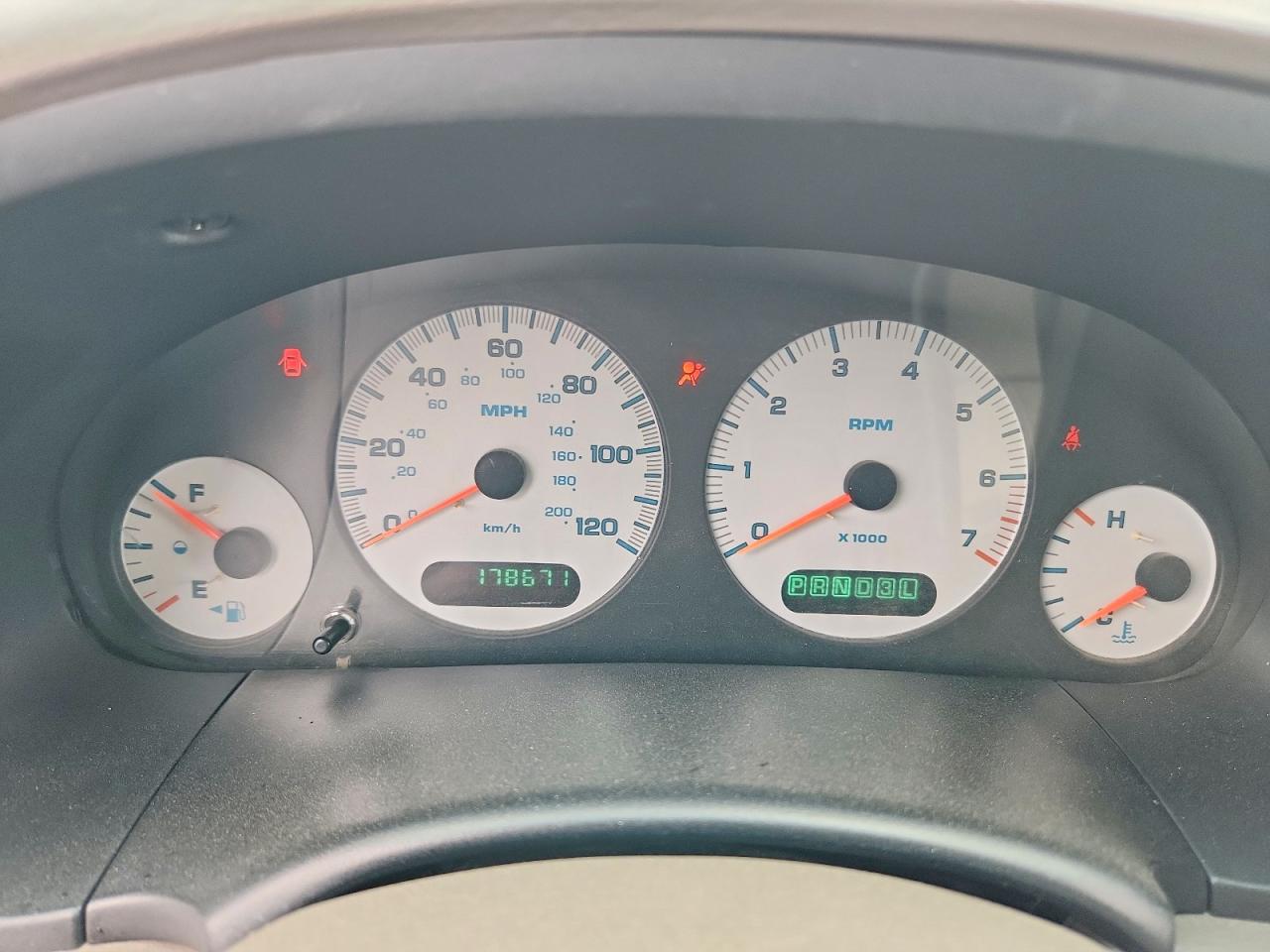 2002 Chrysler Town & Country Ex Tan vin: 2C4GP74L52R532053